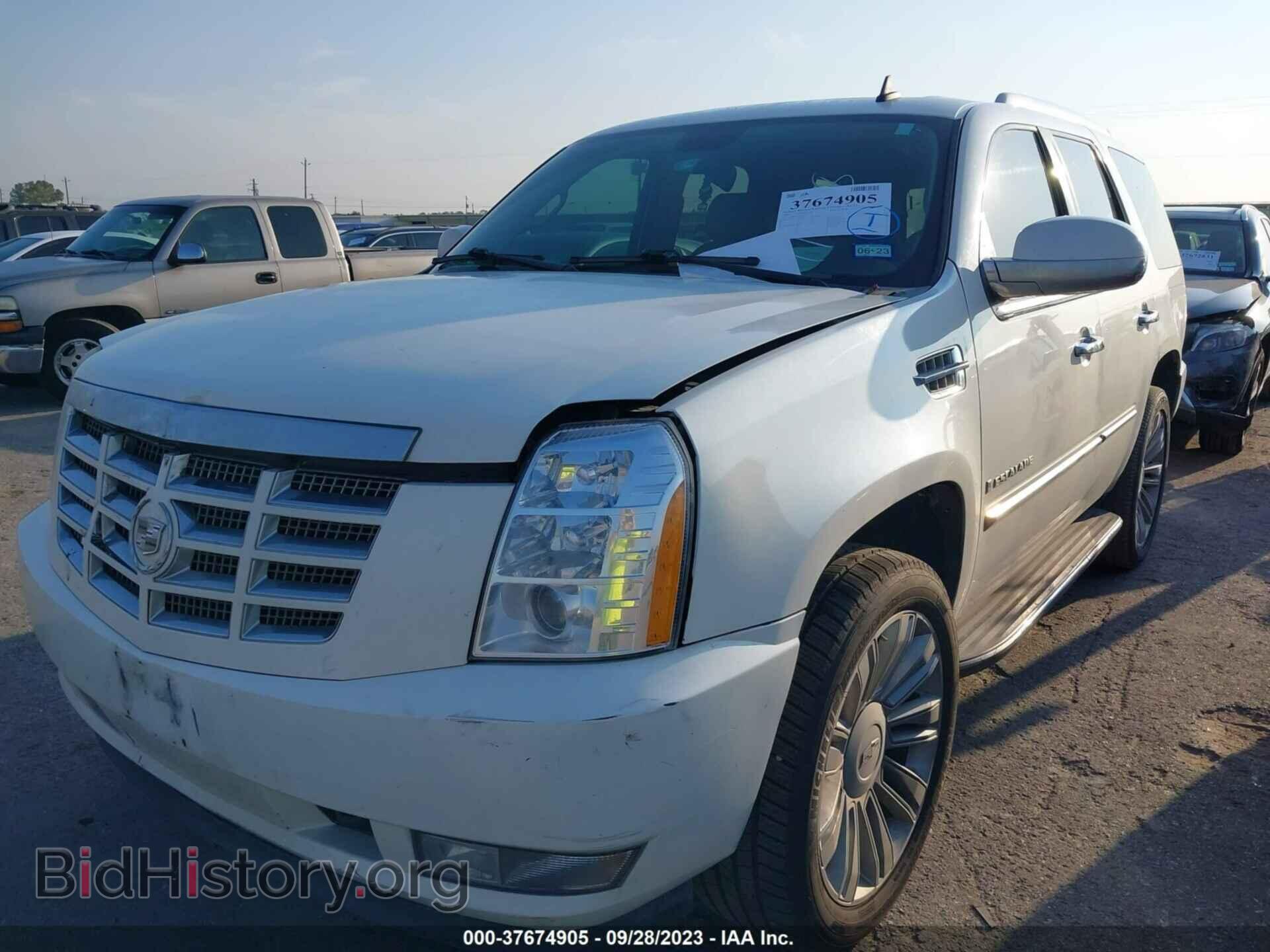 2009 CADILLAC ESCALADE - VIN: 1GYFC232X9R111118 - Фото 2