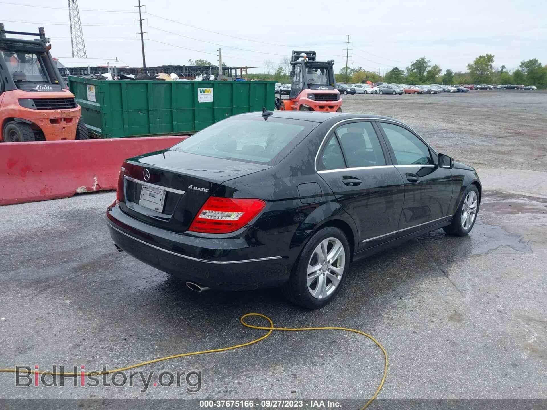 2012 MERCEDES-BENZ C-CLASS - VIN: WDDGF8BB6CF856565 - Фото 4