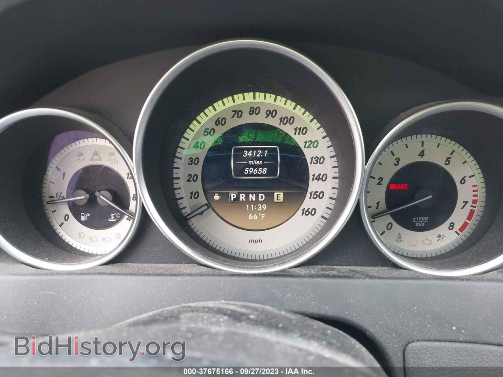 2012 MERCEDES-BENZ C-CLASS - VIN: WDDGF8BB6CF856565 - Фото 7