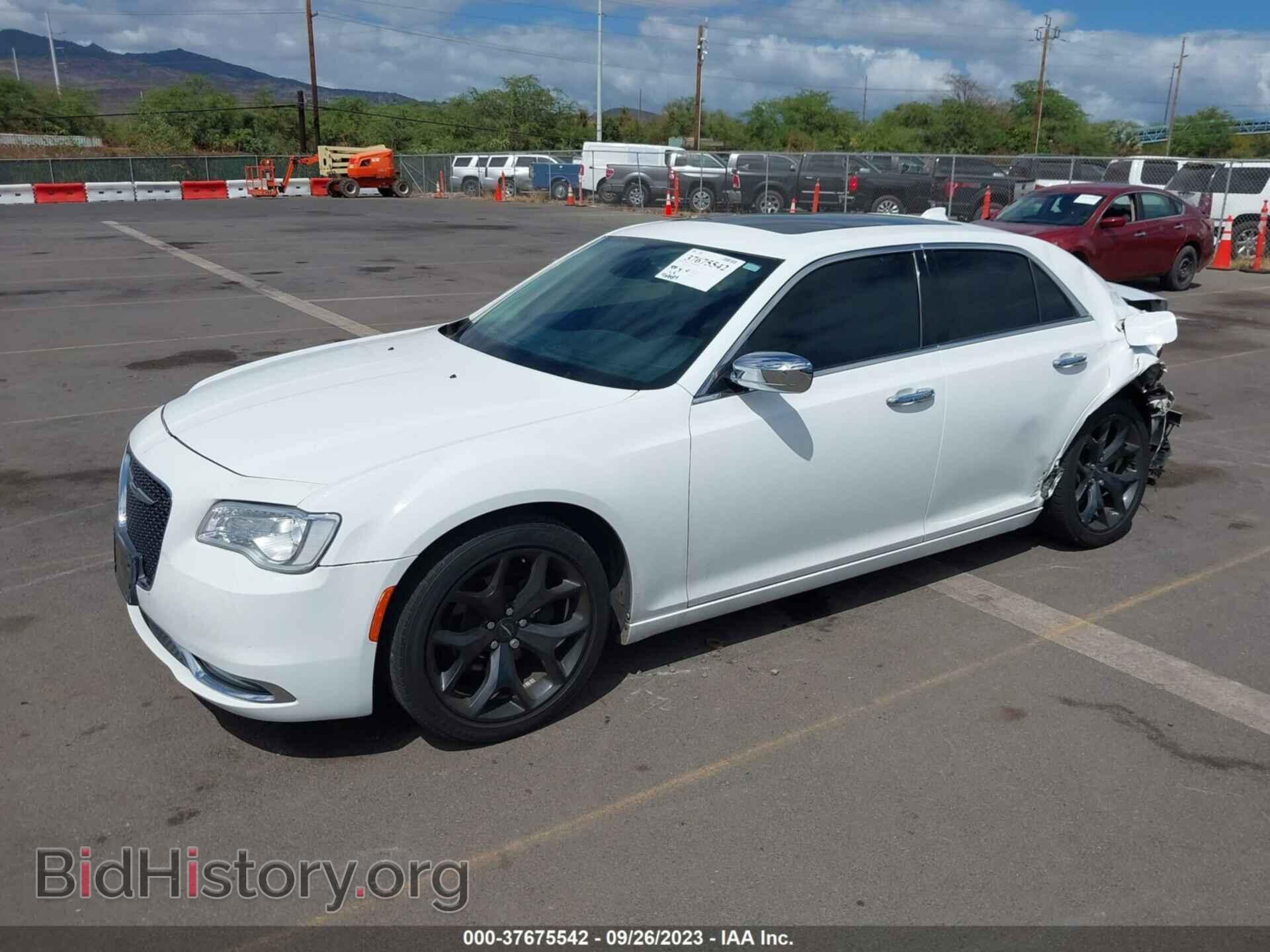 2016 CHRYSLER 300 - VIN: 2C3CCAEG6GH190364 - Фото 2