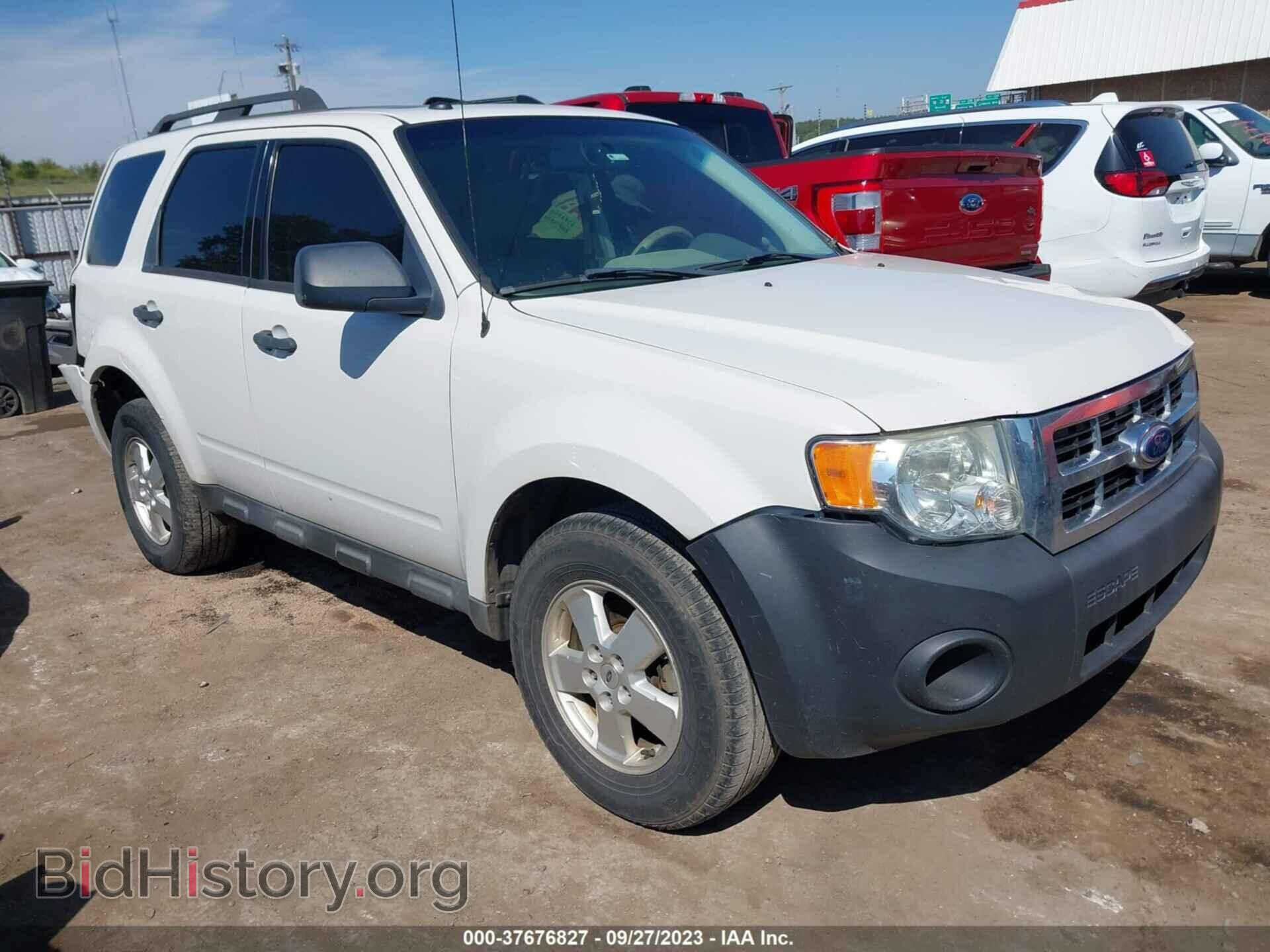 Фотография 1FMCU0DG0CKA50846 - FORD ESCAPE 2012