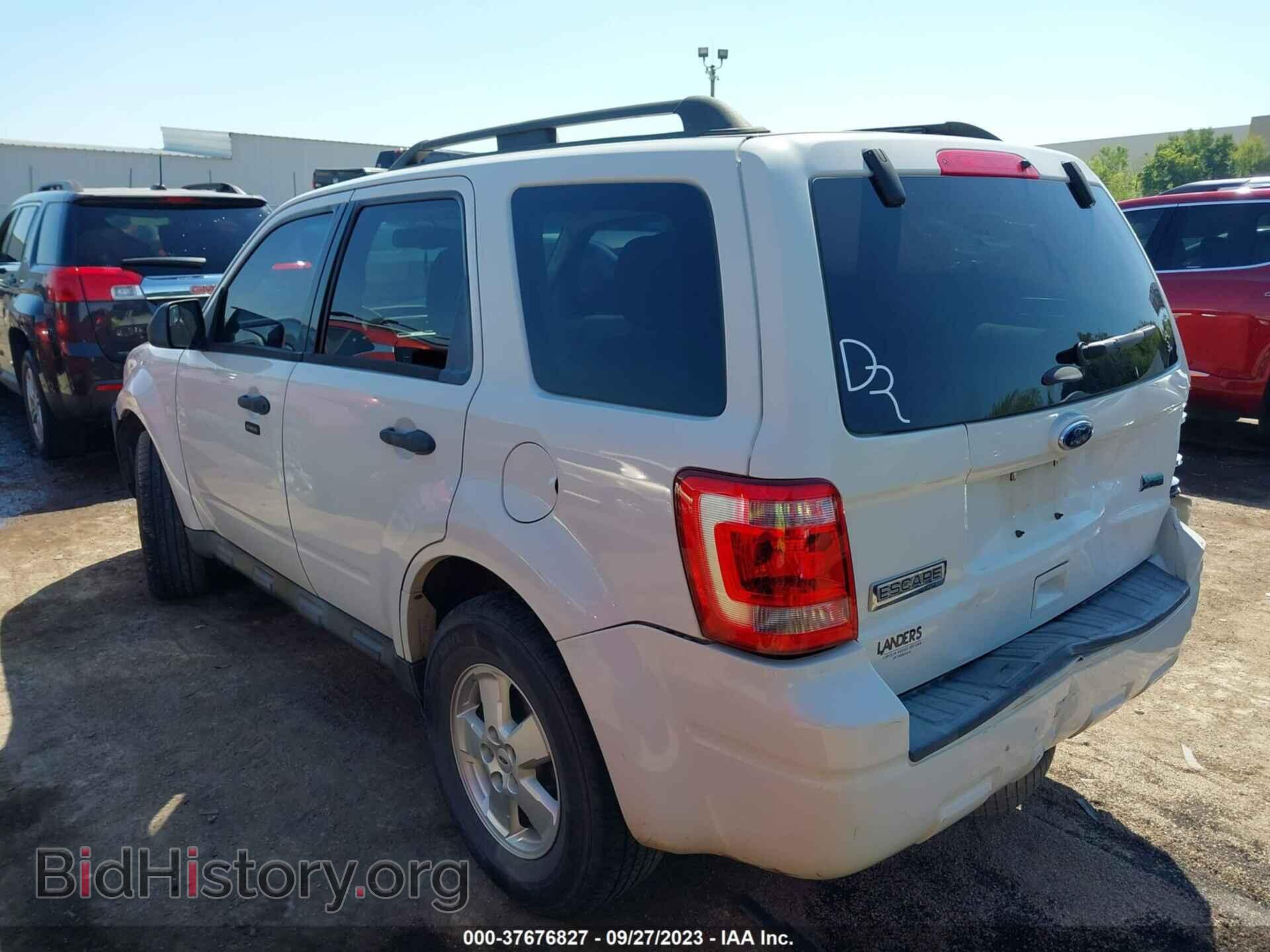 2012 FORD ESCAPE - VIN: 1FMCU0DG0CKA50846 - Фото 3