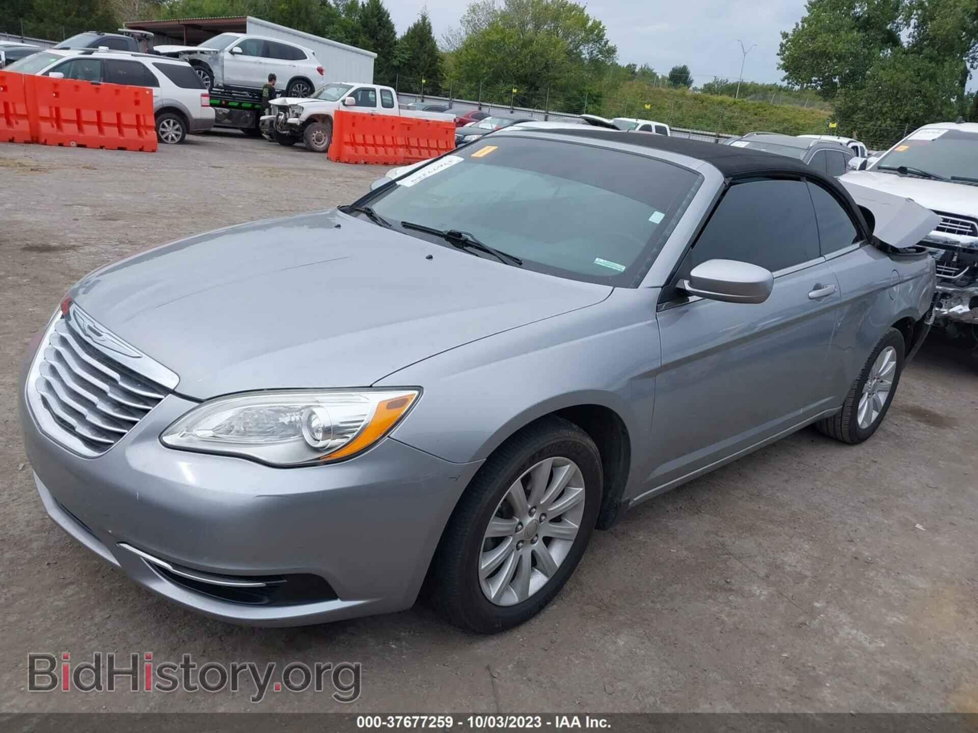 2014 CHRYSLER 200 - VIN: 1C3BCBEB0EN128887 - Фото 2