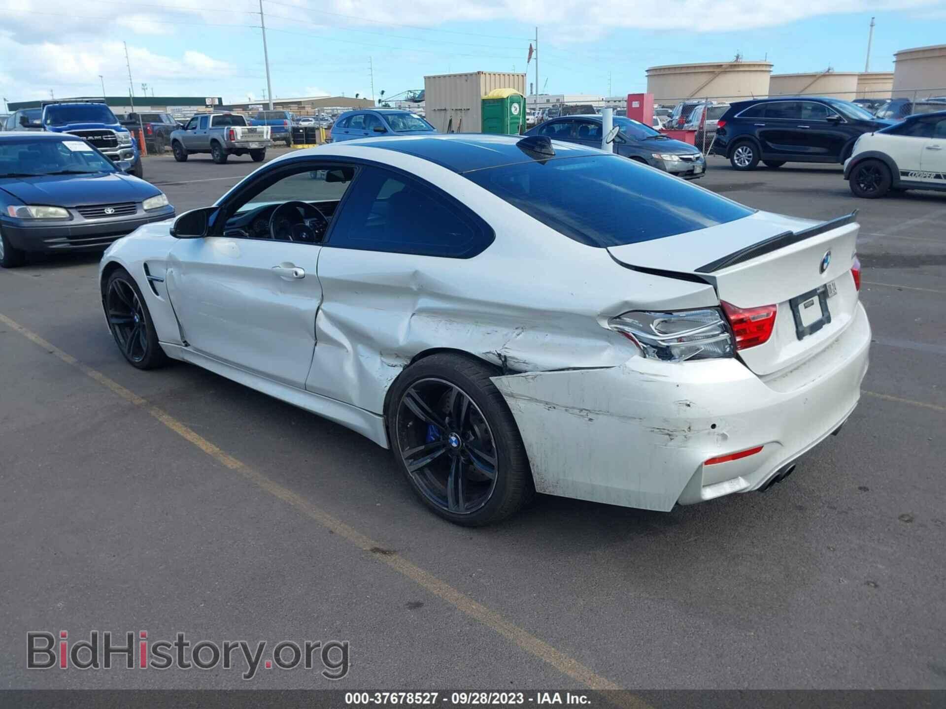 2016 BMW M4 - VIN: WBS3R9C57GK335732 - Фото 3