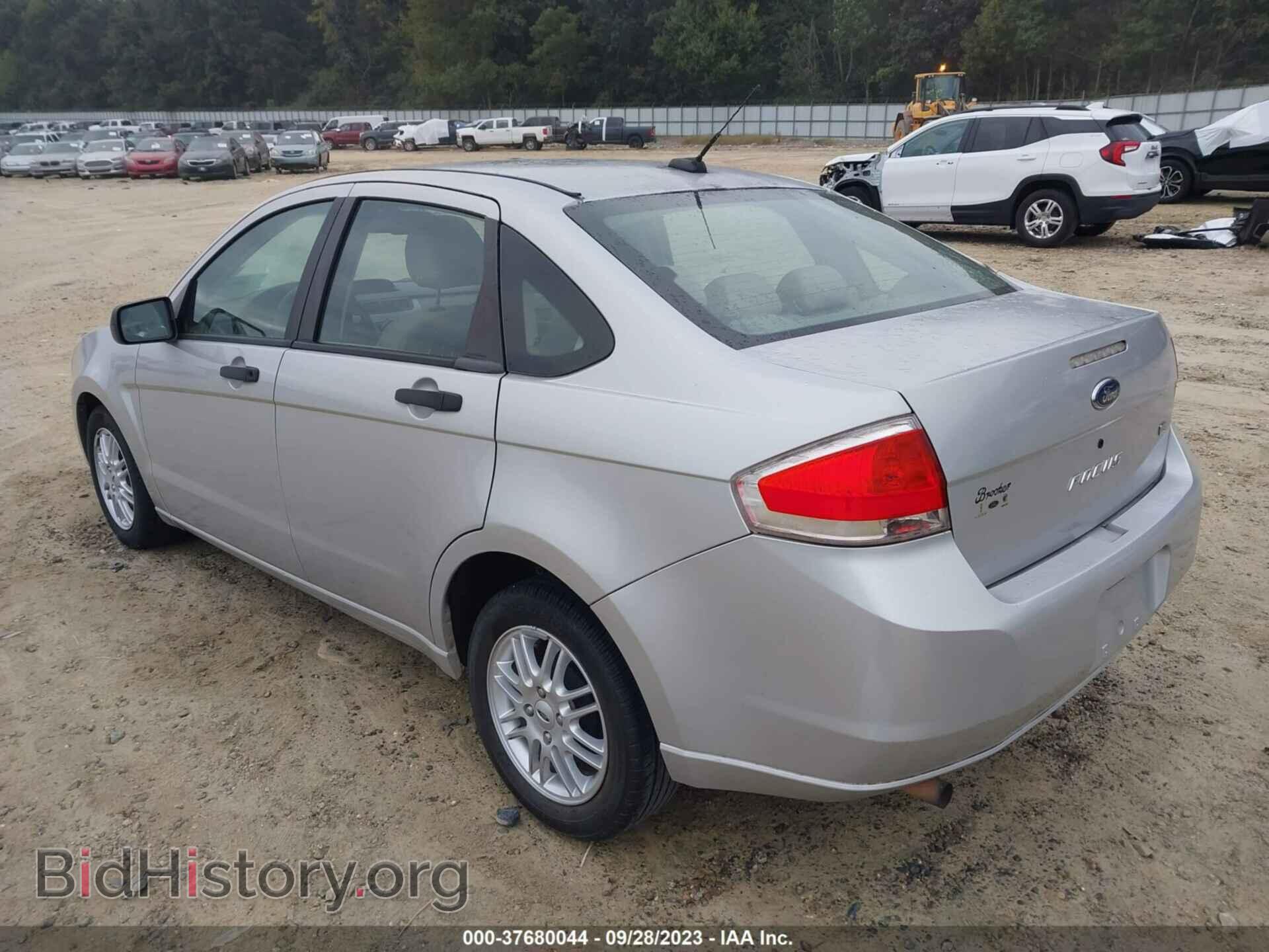 2009 FORD FOCUS - VIN: 1FAHP35N59W123667 - Фото 3