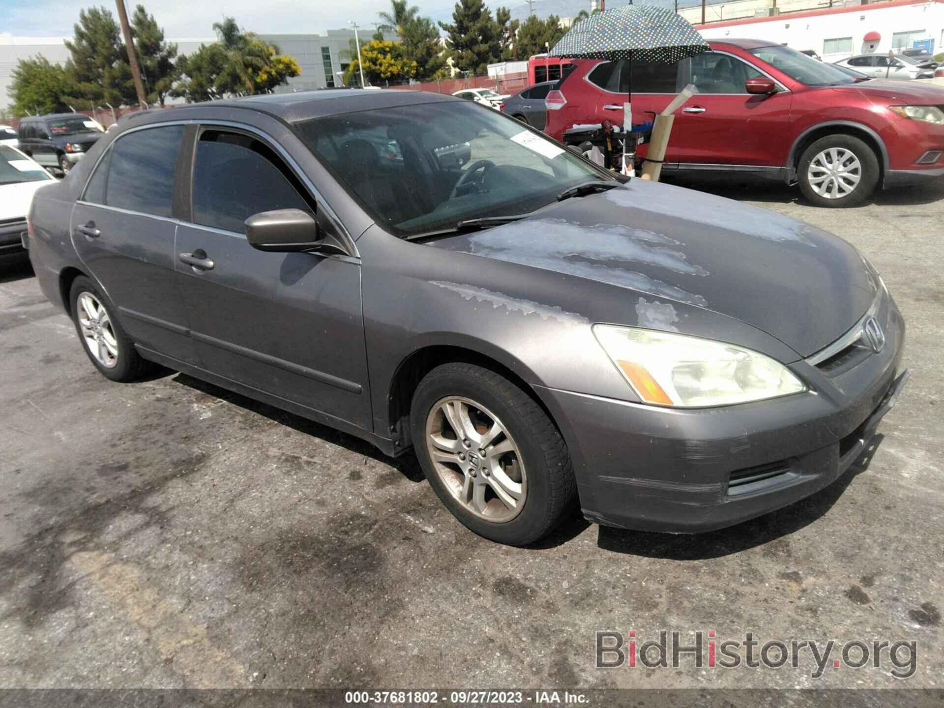 Photo 1HGCM56896A094153 - HONDA ACCORD SDN 2006