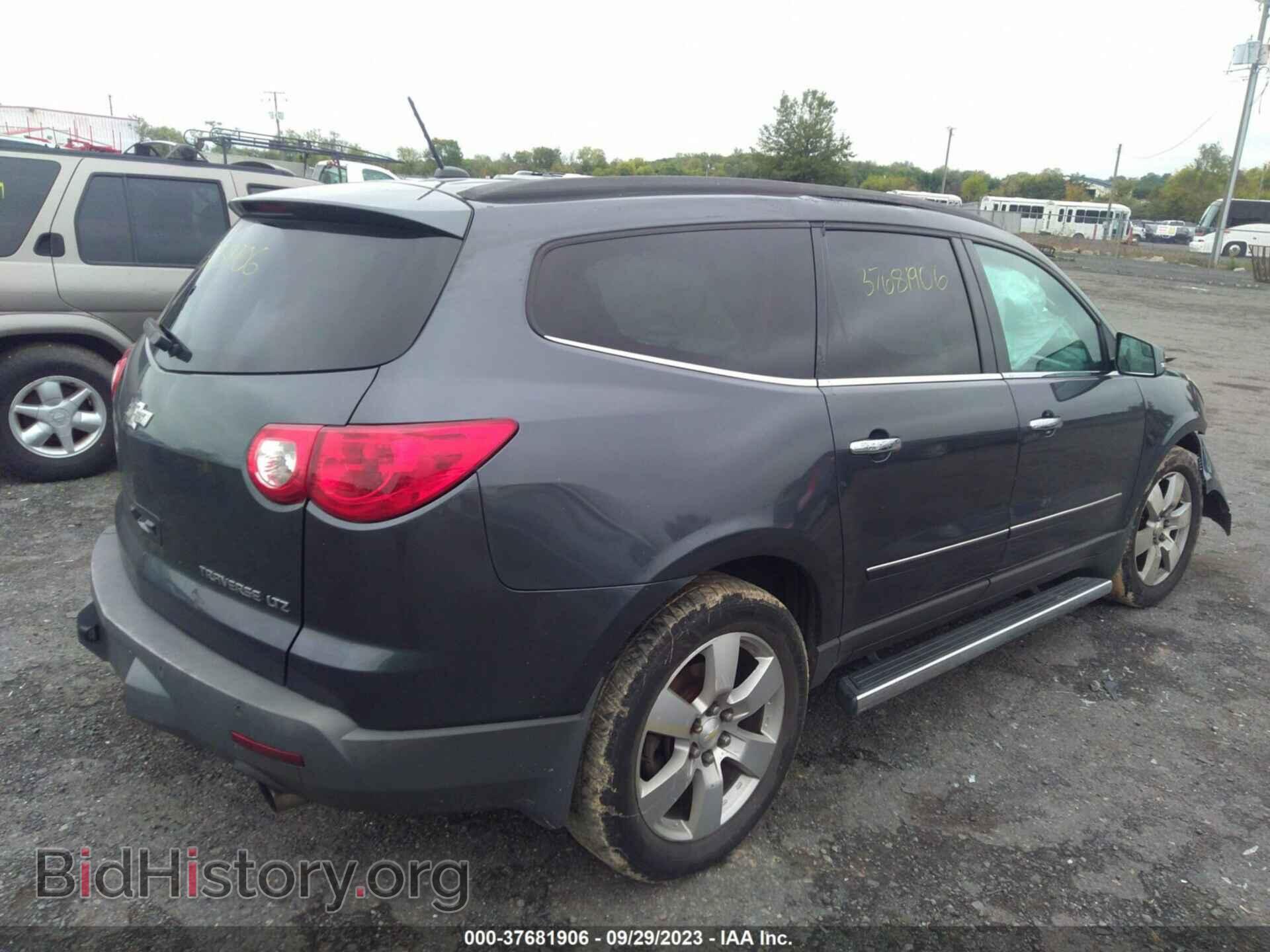 2011 CHEVROLET TRAVERSE - VIN: 1GNKVLED7BJ384113 - Фото 4