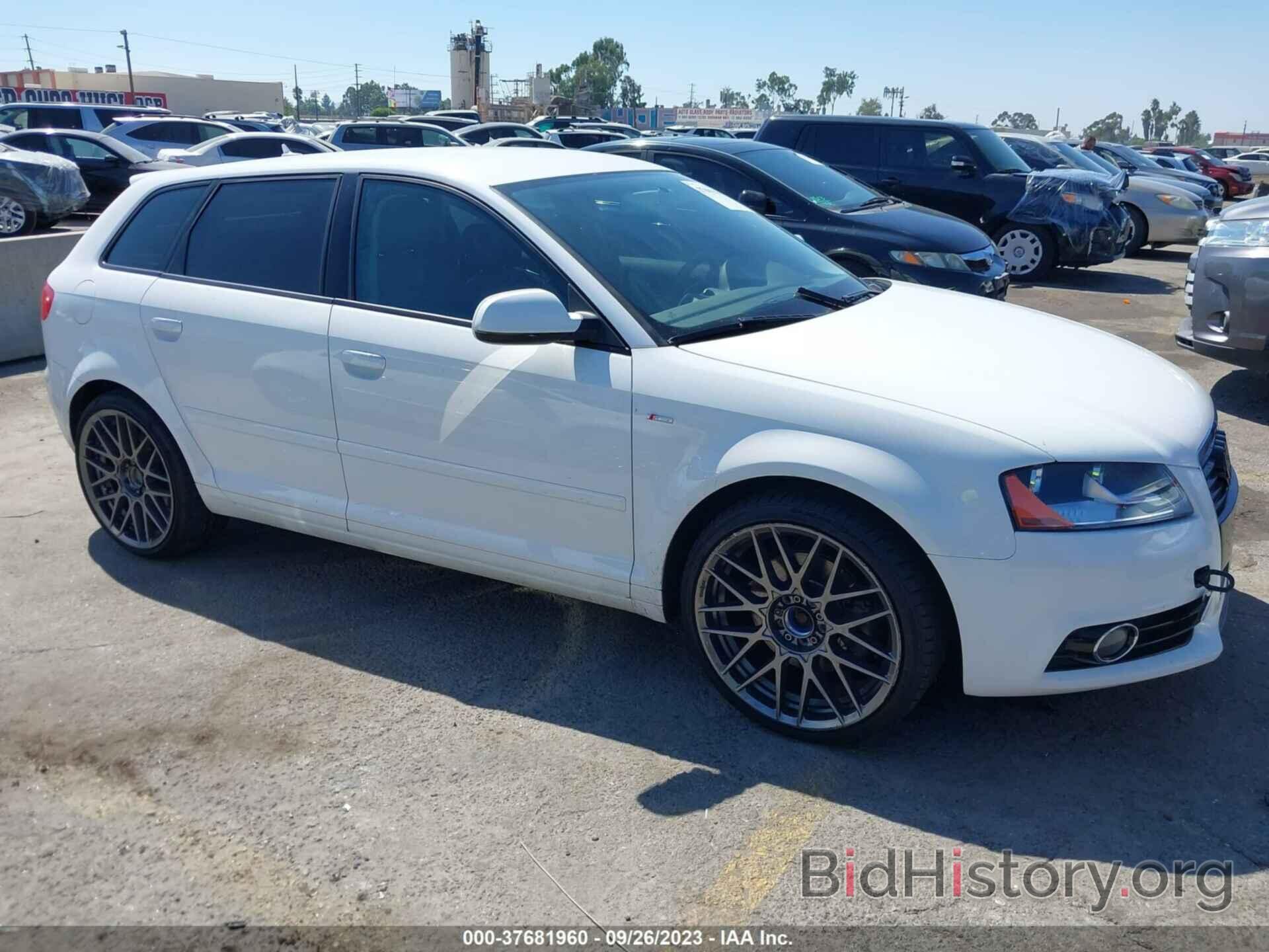 Photo WAUBEAFM1BA115968 - AUDI A3 2011