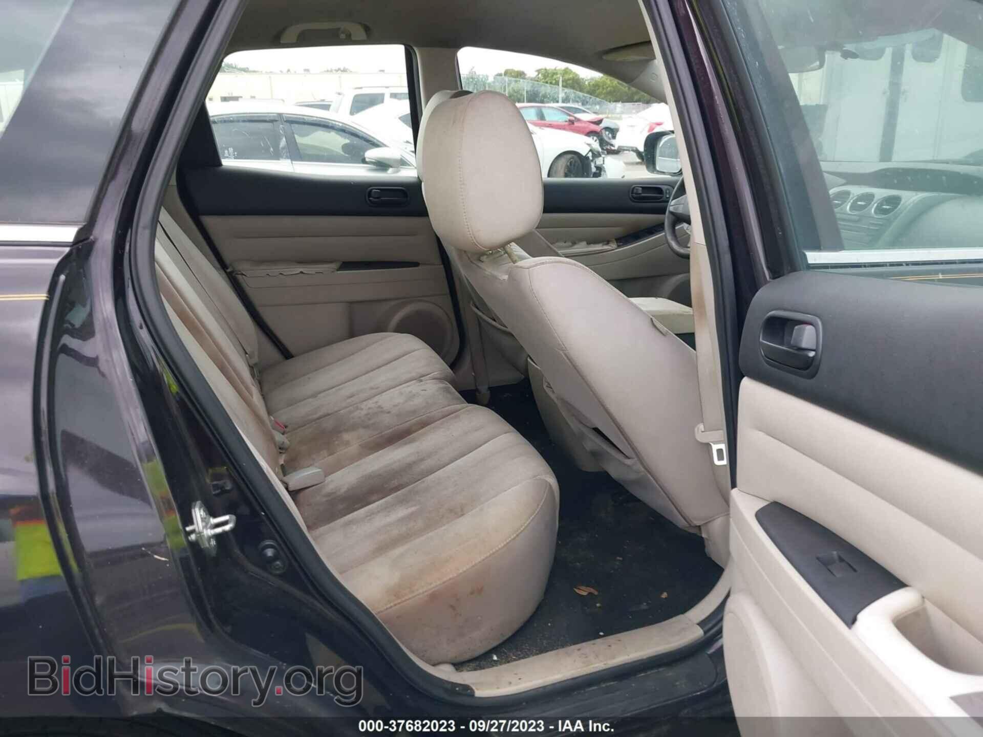 2011 MAZDA CX-7 - VIN: JM3ER2A54B0364241 - Фото 8