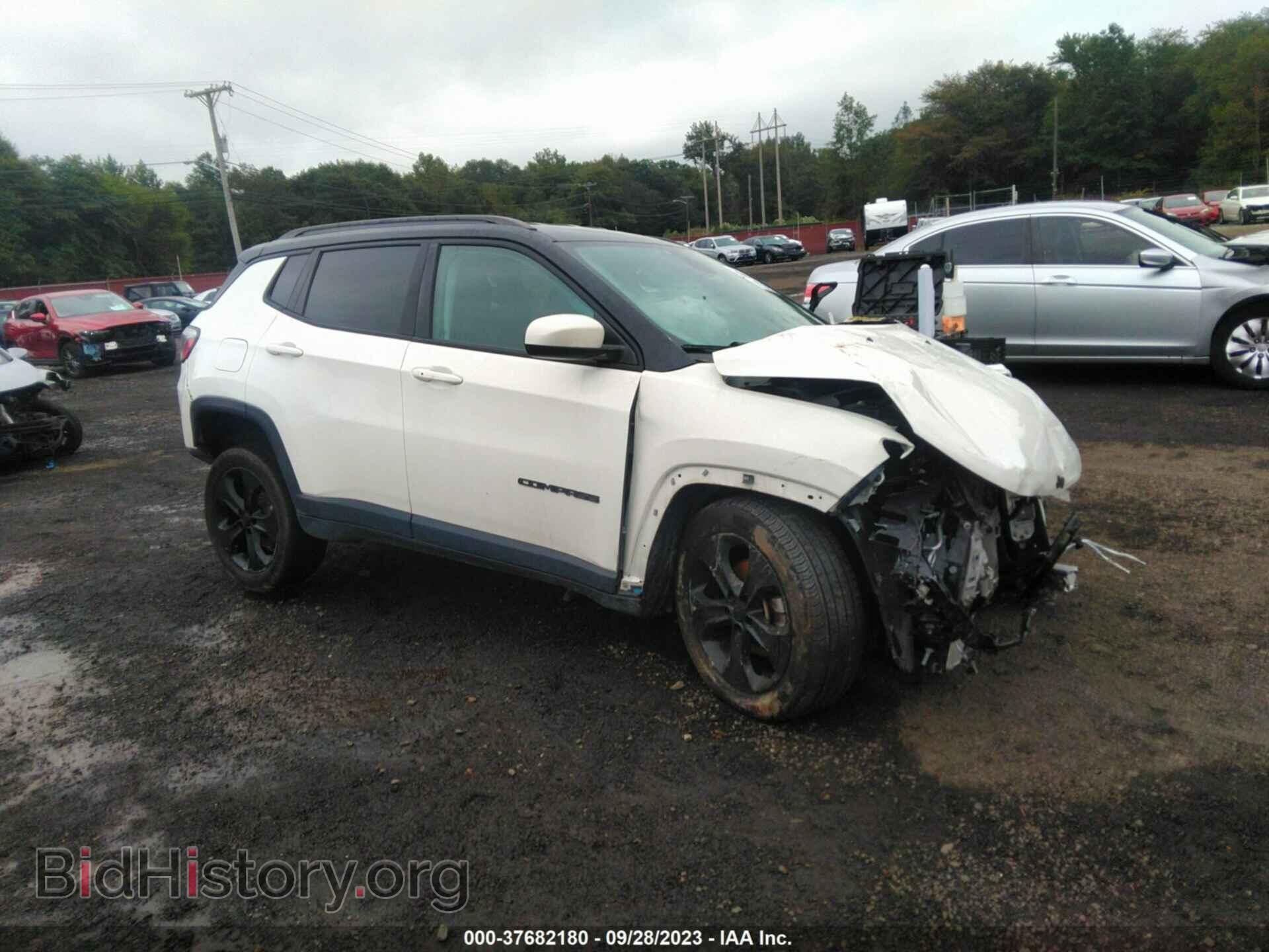 Фотография 3C4NJDBB2JT453467 - JEEP COMPASS 2018