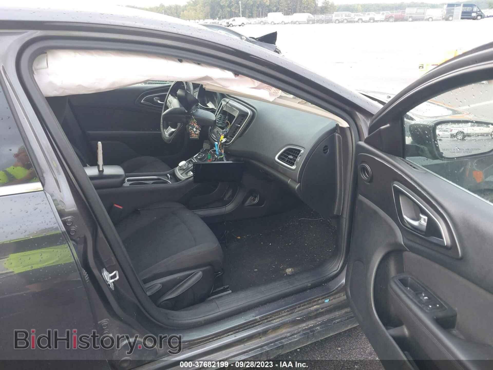 2016 CHRYSLER 200 - VIN: 1C3CCCAB2GN154295 - Фото 5