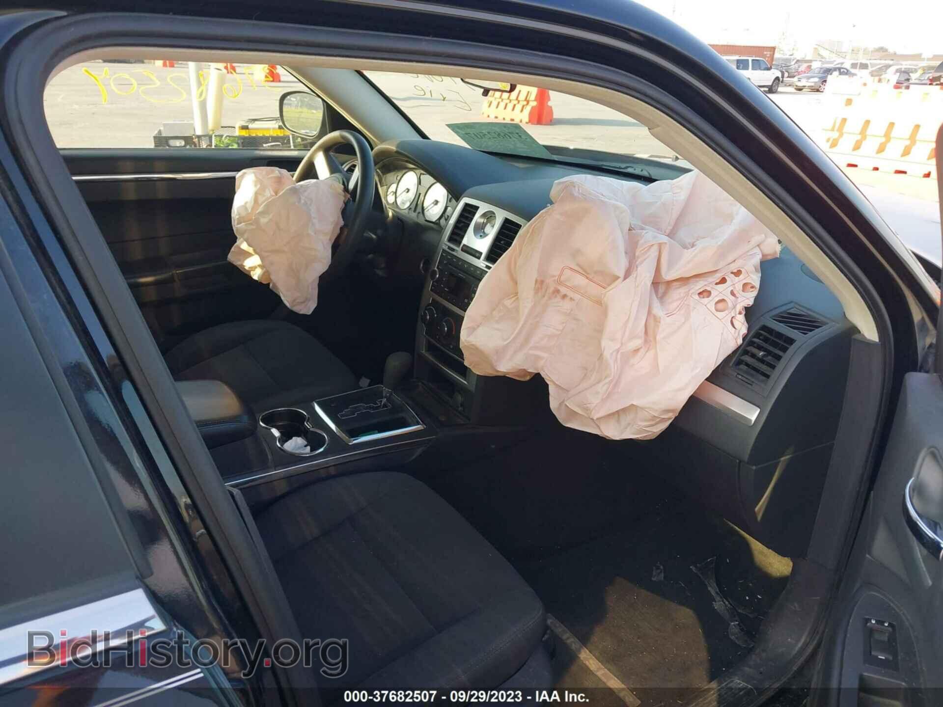 2008 CHRYSLER 300 - VIN: 2C3KA53G18H241931 - Фото 5