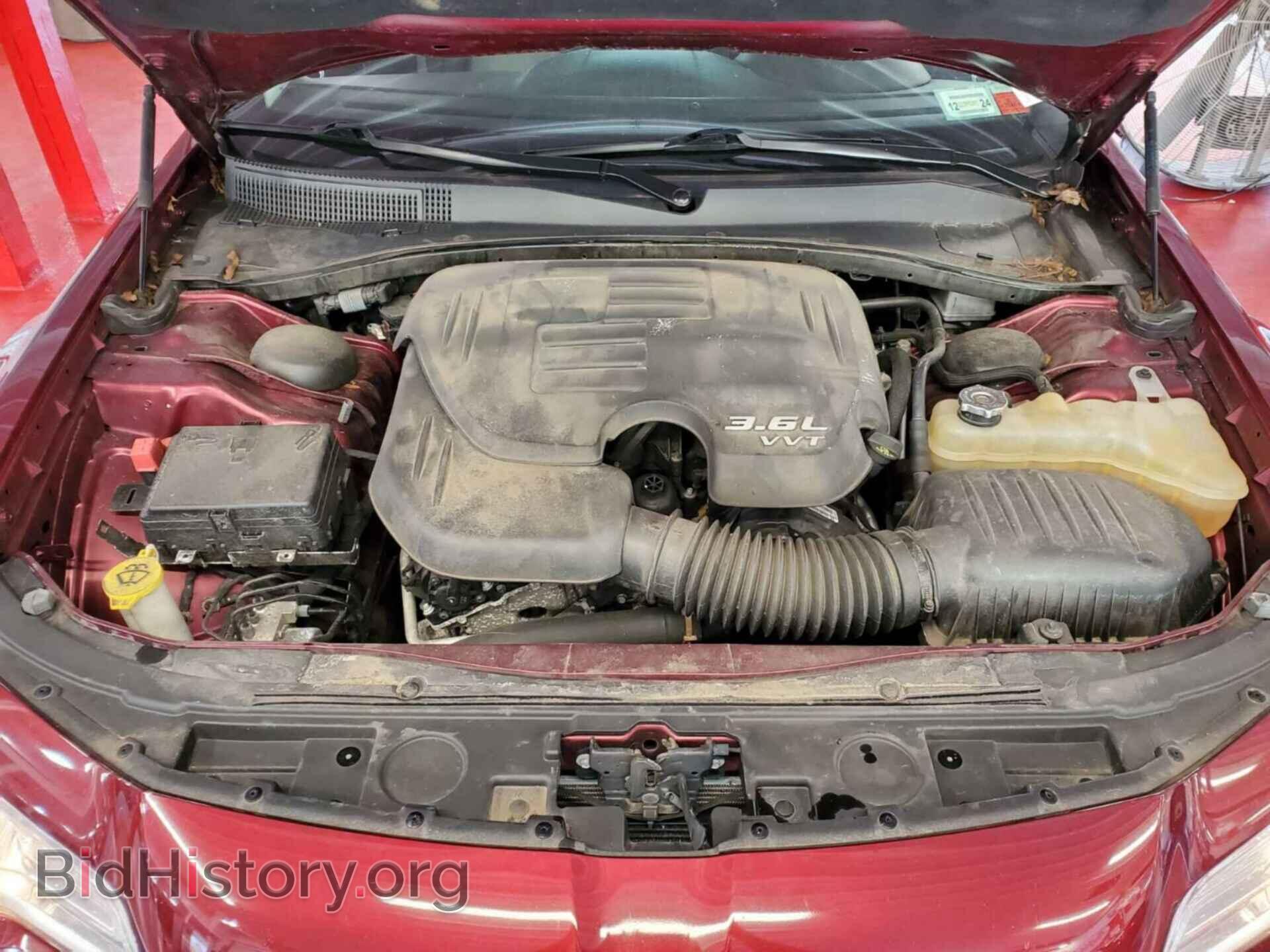 2019 CHRYSLER 300 - VIN: 2C3CCARGXKH566440 - Фото 10