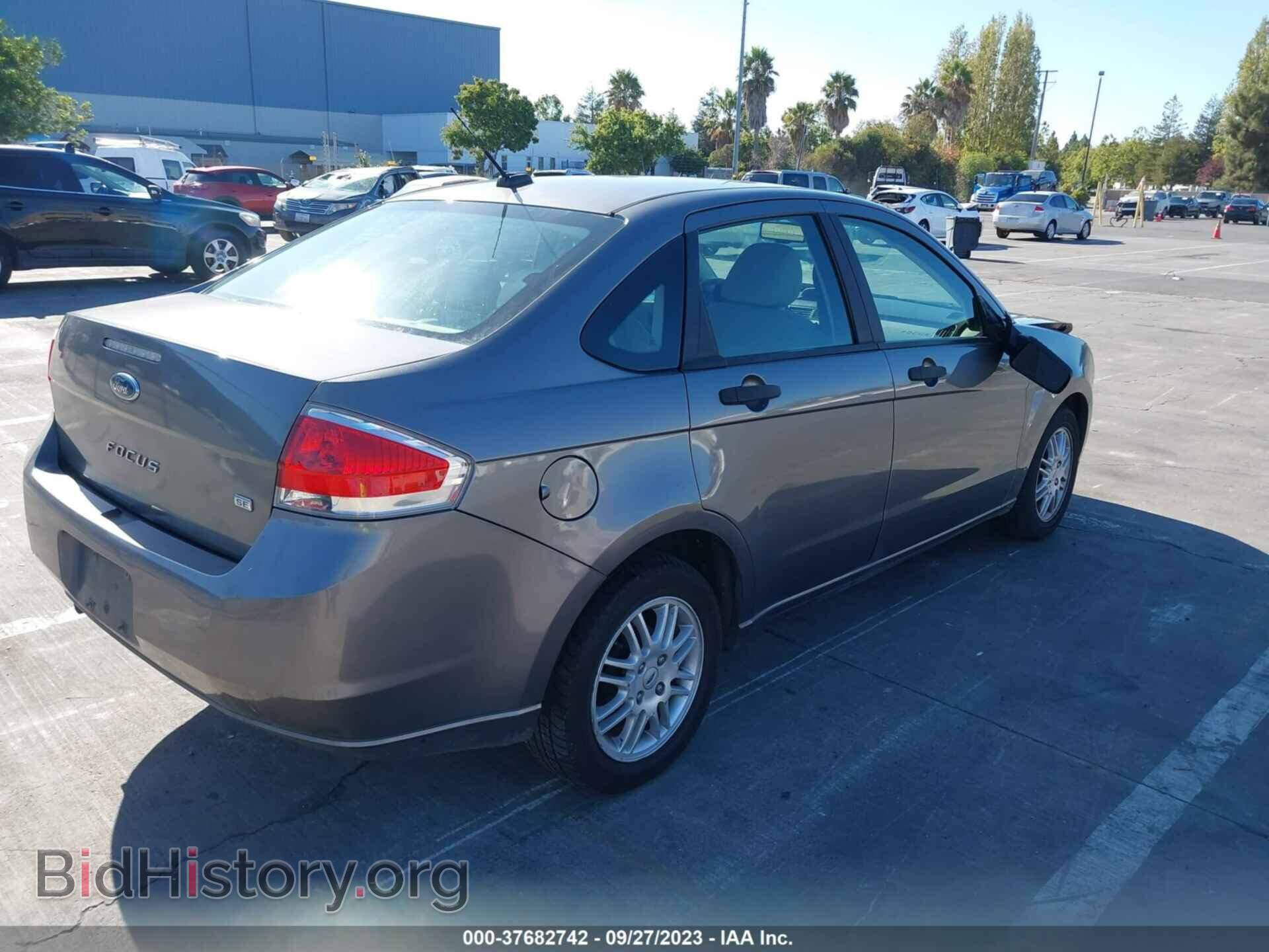 2011 FORD FOCUS - VIN: 1FAHP3FN8BW181549 - Photo 4
