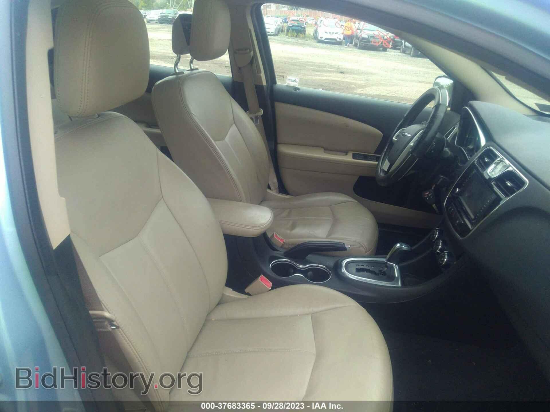2012 CHRYSLER 200 - VIN: 1C3CCBCG2CN308176 - Photo 5