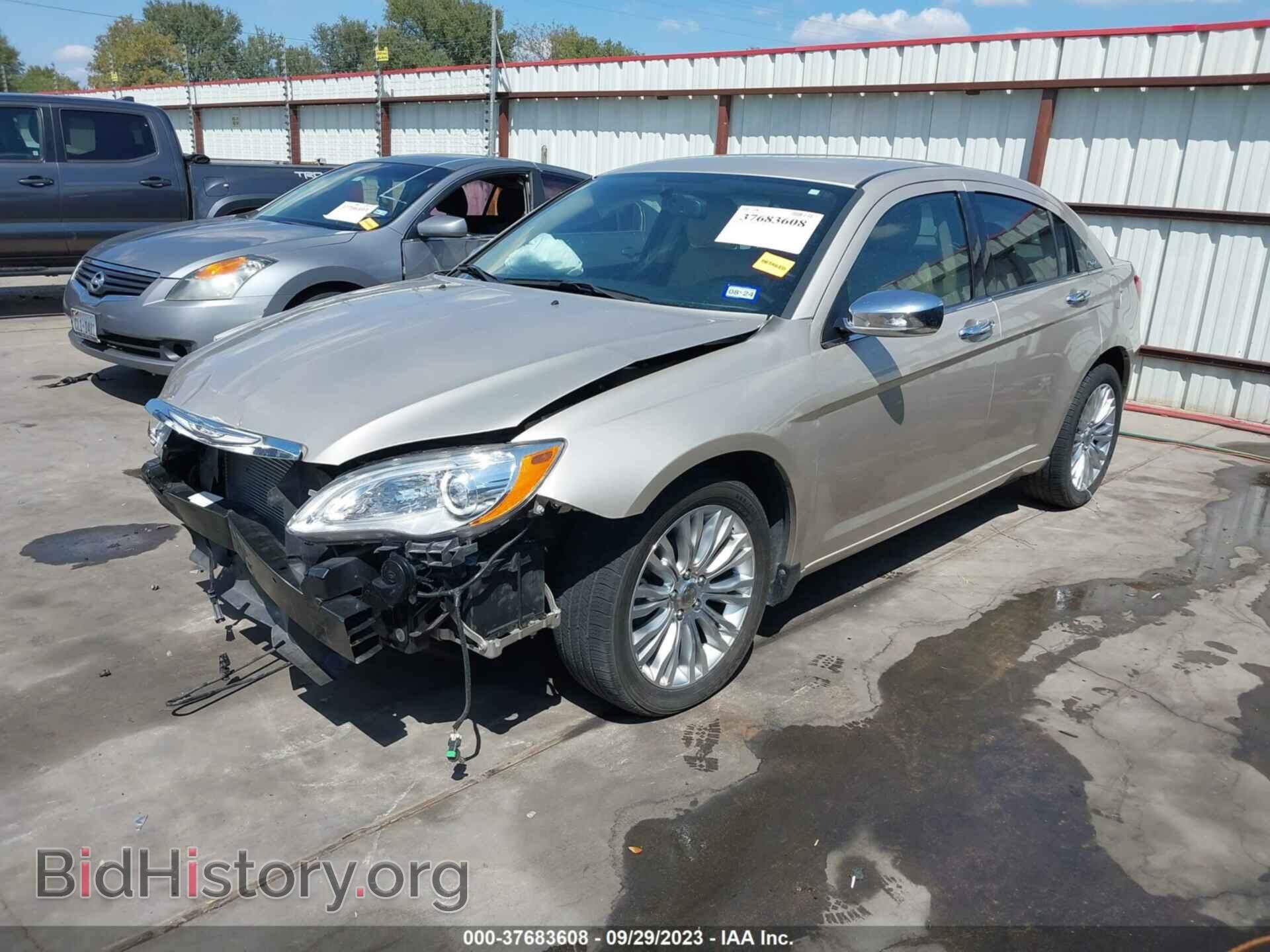 2013 CHRYSLER 200 - VIN: 1C3CCBCG6DN690231 - Photo 2