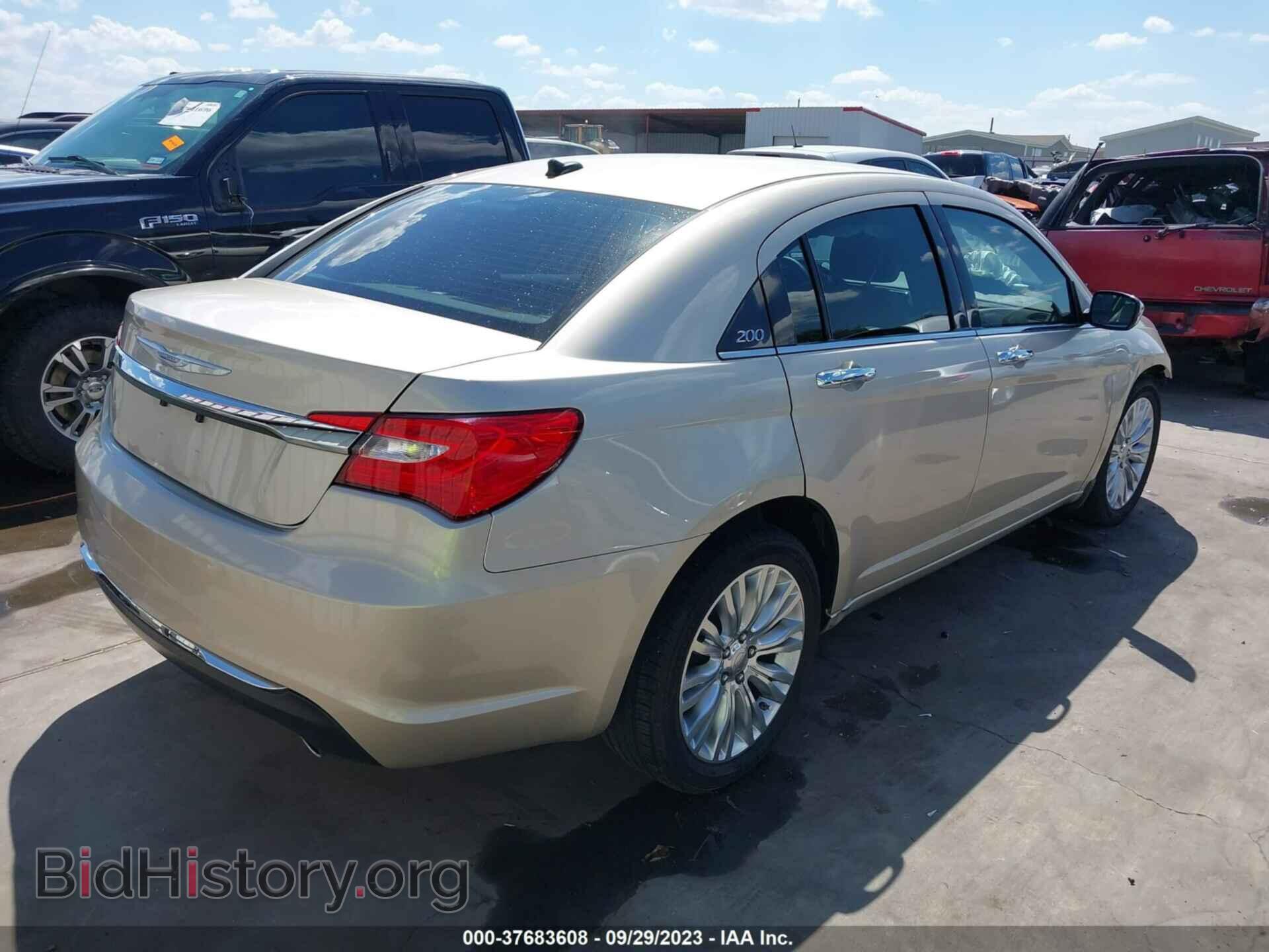 2013 CHRYSLER 200 - VIN: 1C3CCBCG6DN690231 - Photo 4