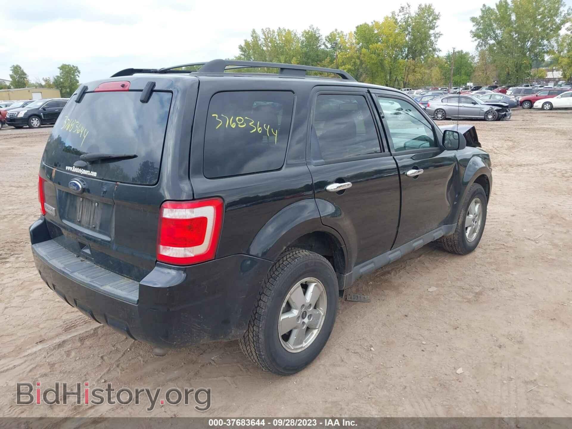 2011 FORD ESCAPE - VIN: 1FMCU0D71BKC18489 - Photo 4