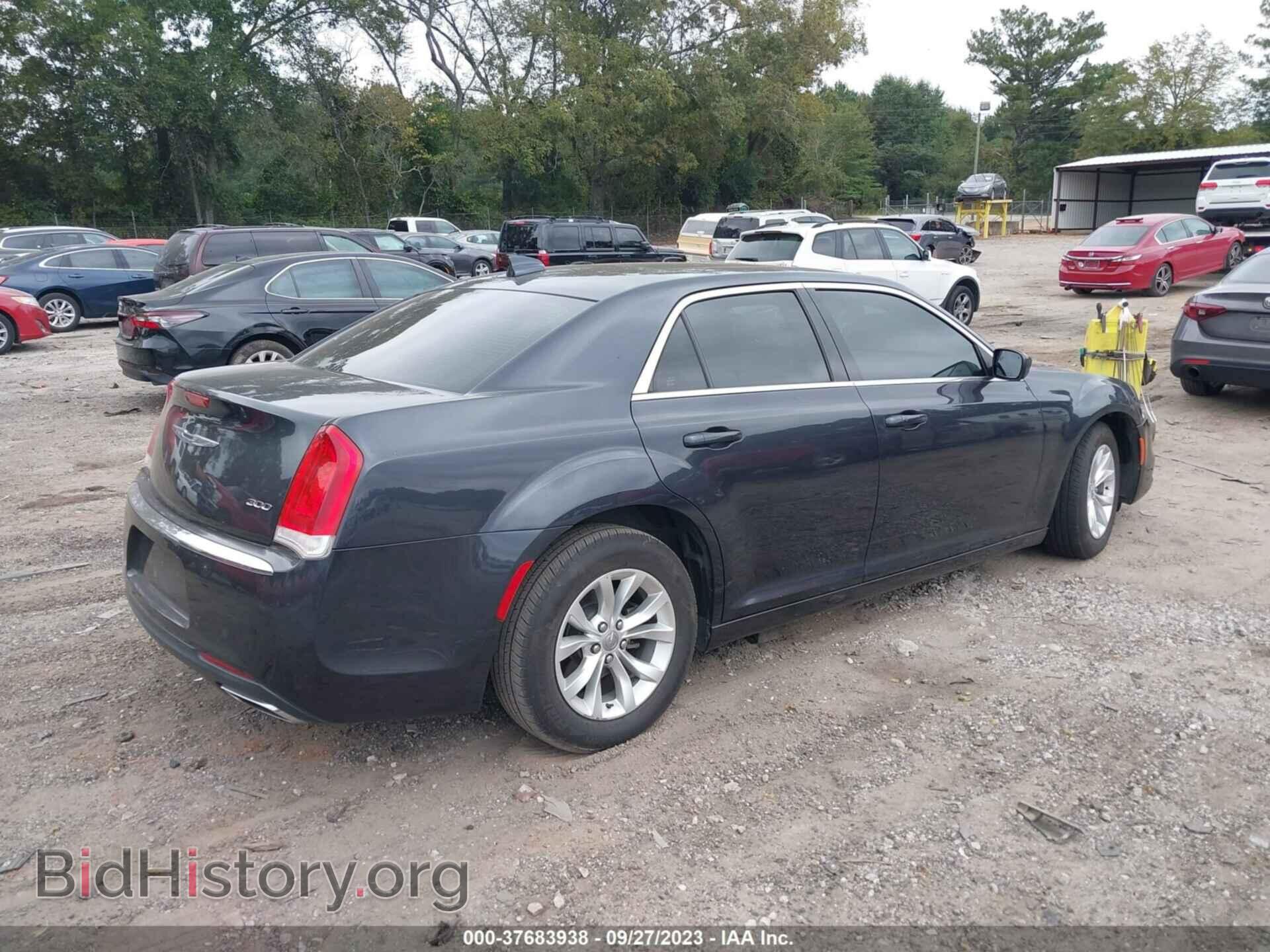 2016 CHRYSLER 300 - VIN: 2C3CCAAG4GH212433 - Фото 4