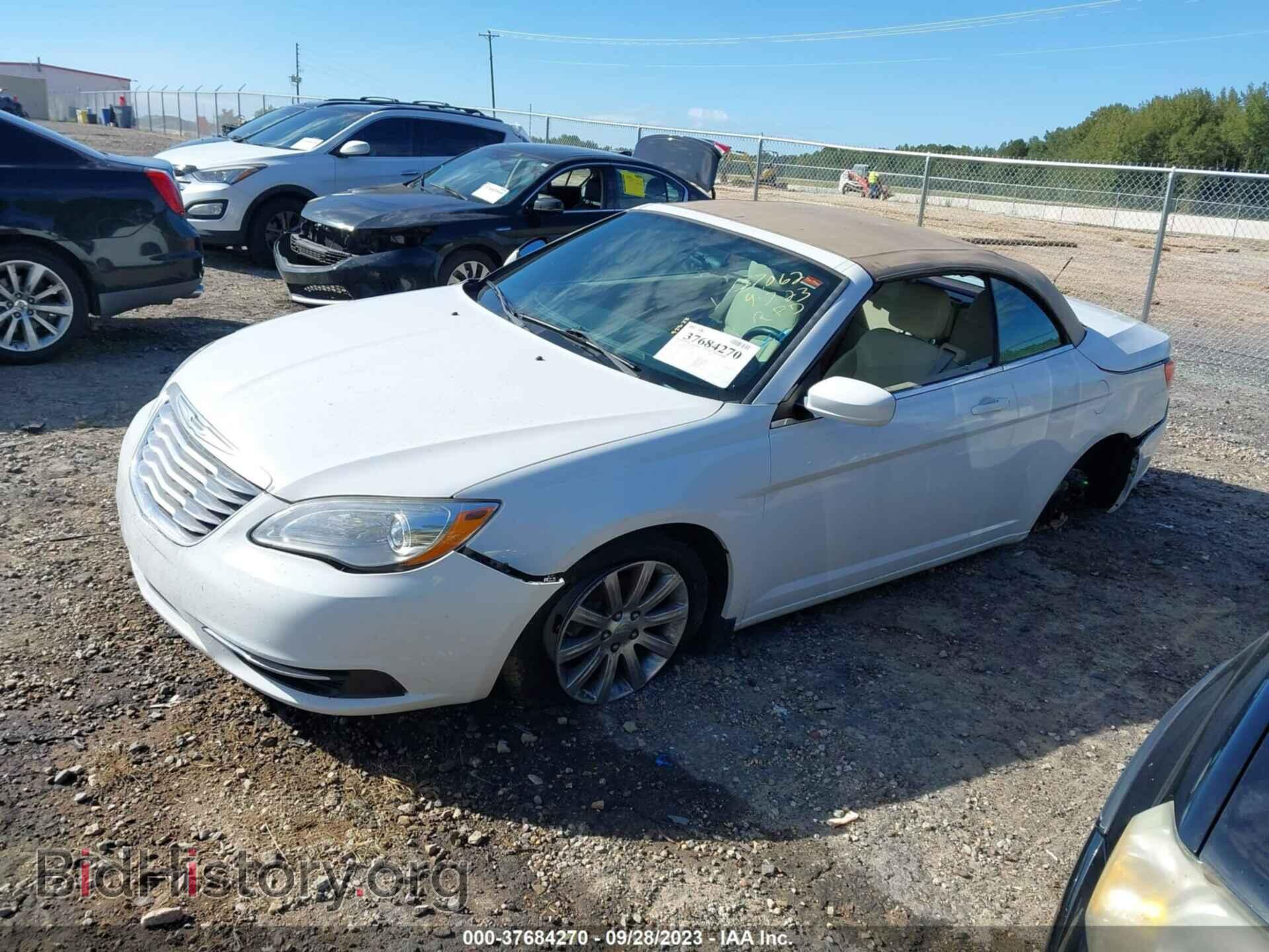 2012 CHRYSLER 200 - VIN: 1C3BCBEB4CN171951 - Photo 2