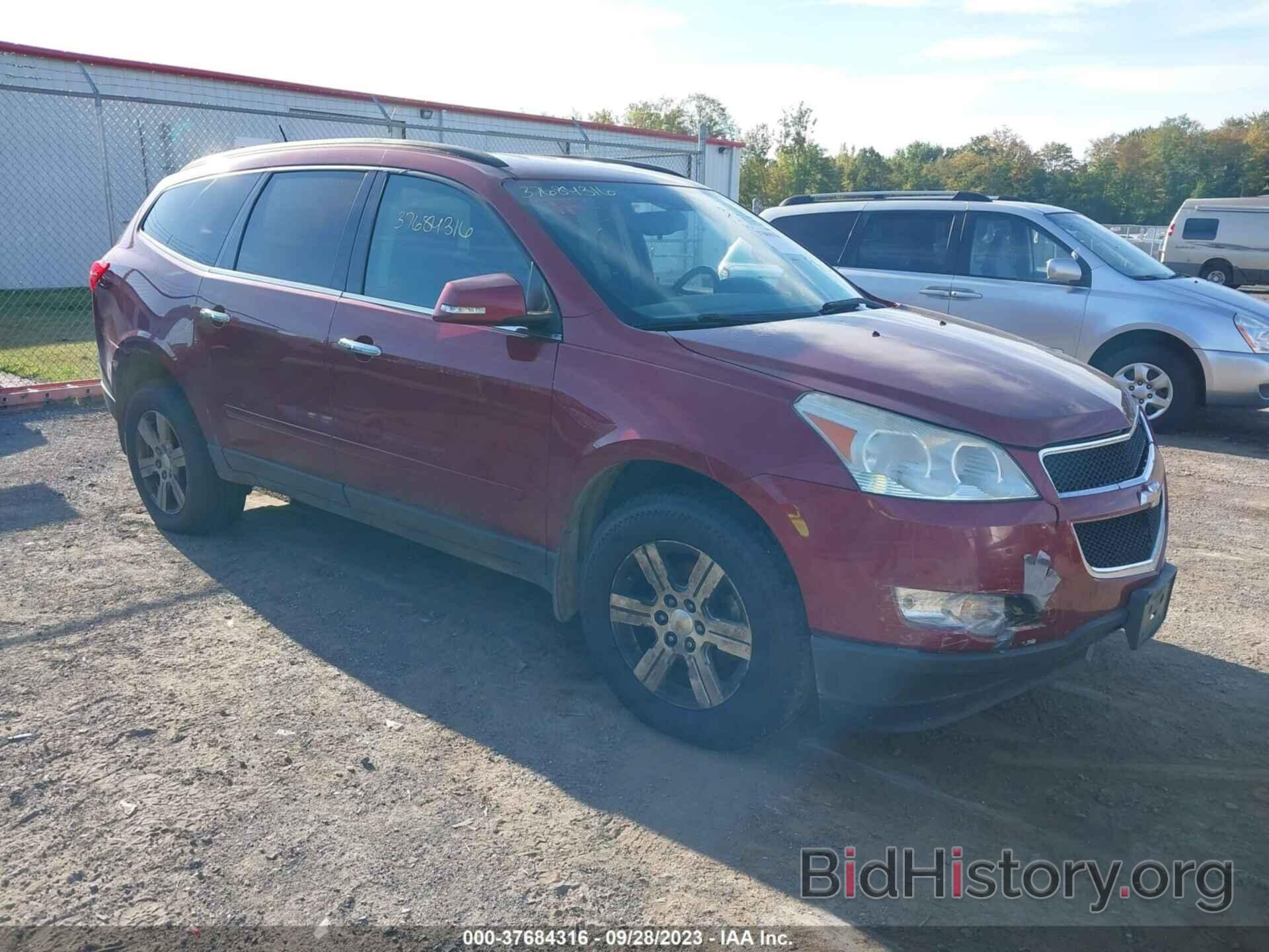 Photo 1GNKVGED1BJ163405 - CHEVROLET TRAVERSE 2011