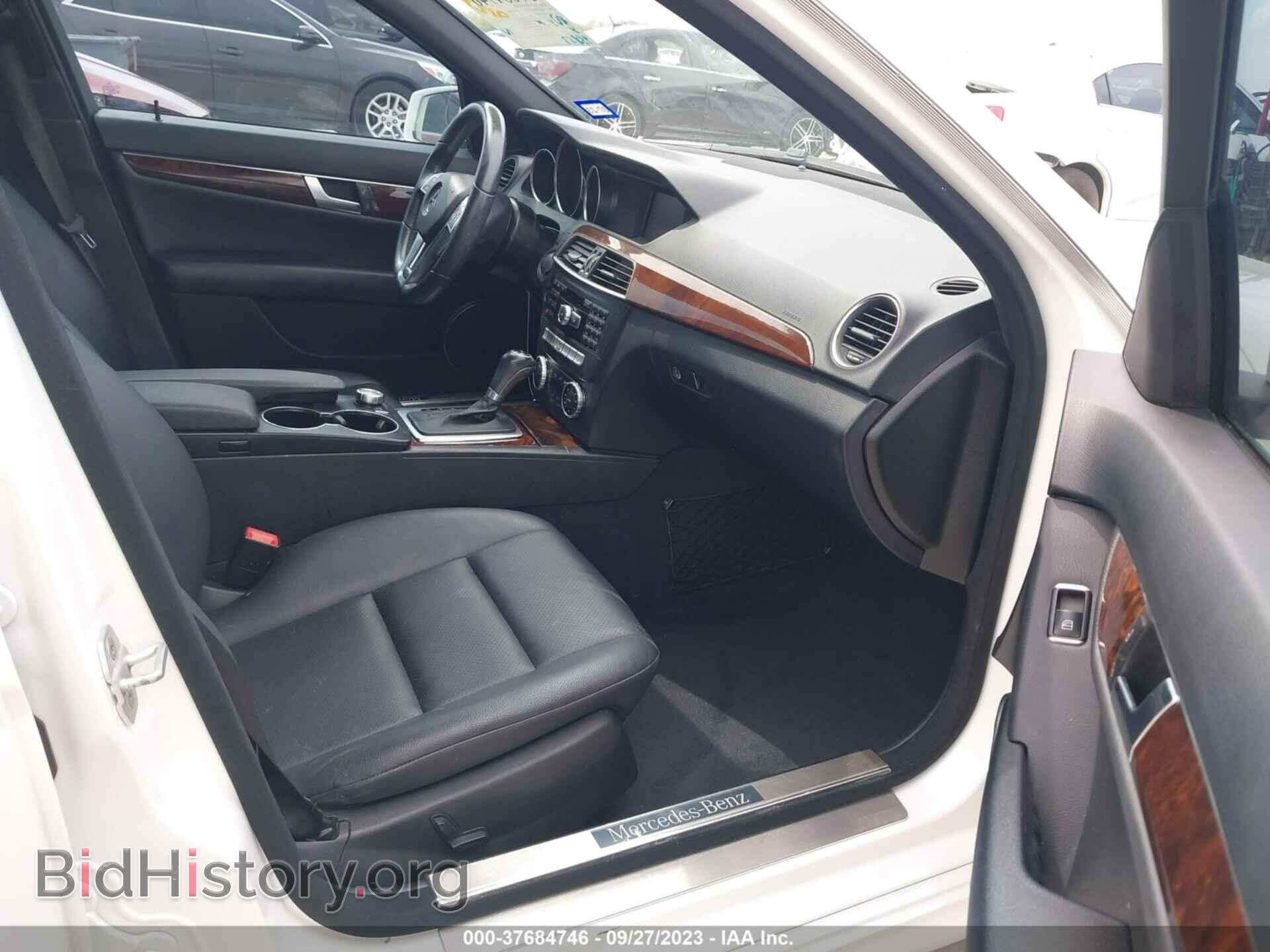 2014 MERCEDES-BENZ C-CLASS - VIN: WDDGF4HB7EA956366 - Фото 5
