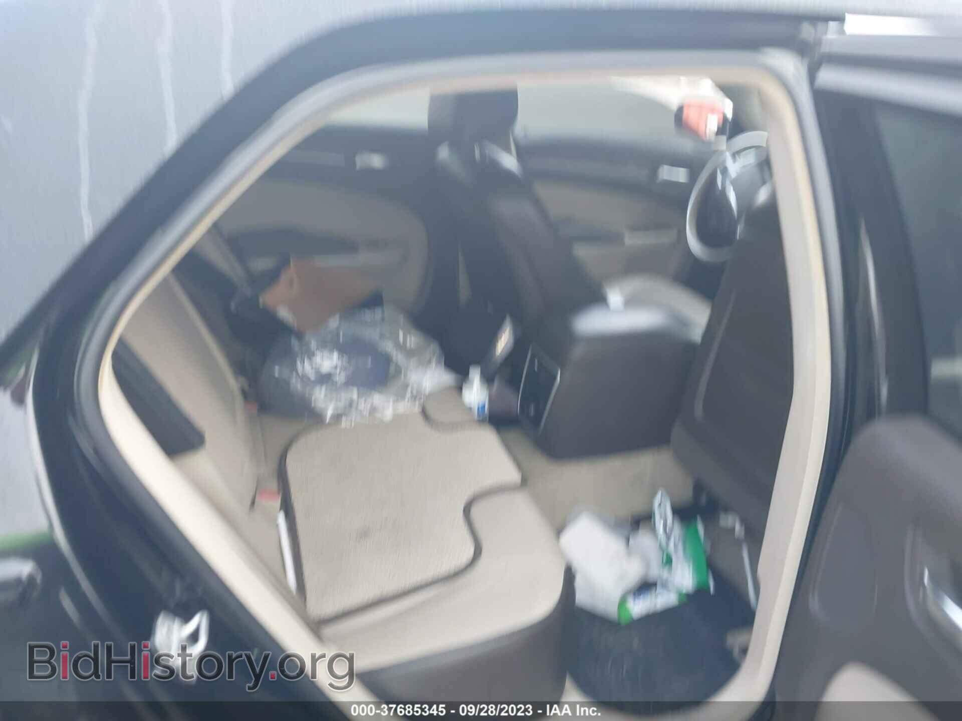 2013 CHRYSLER 300 - VIN: 2C3CCAPT6DH518694 - Фото 8