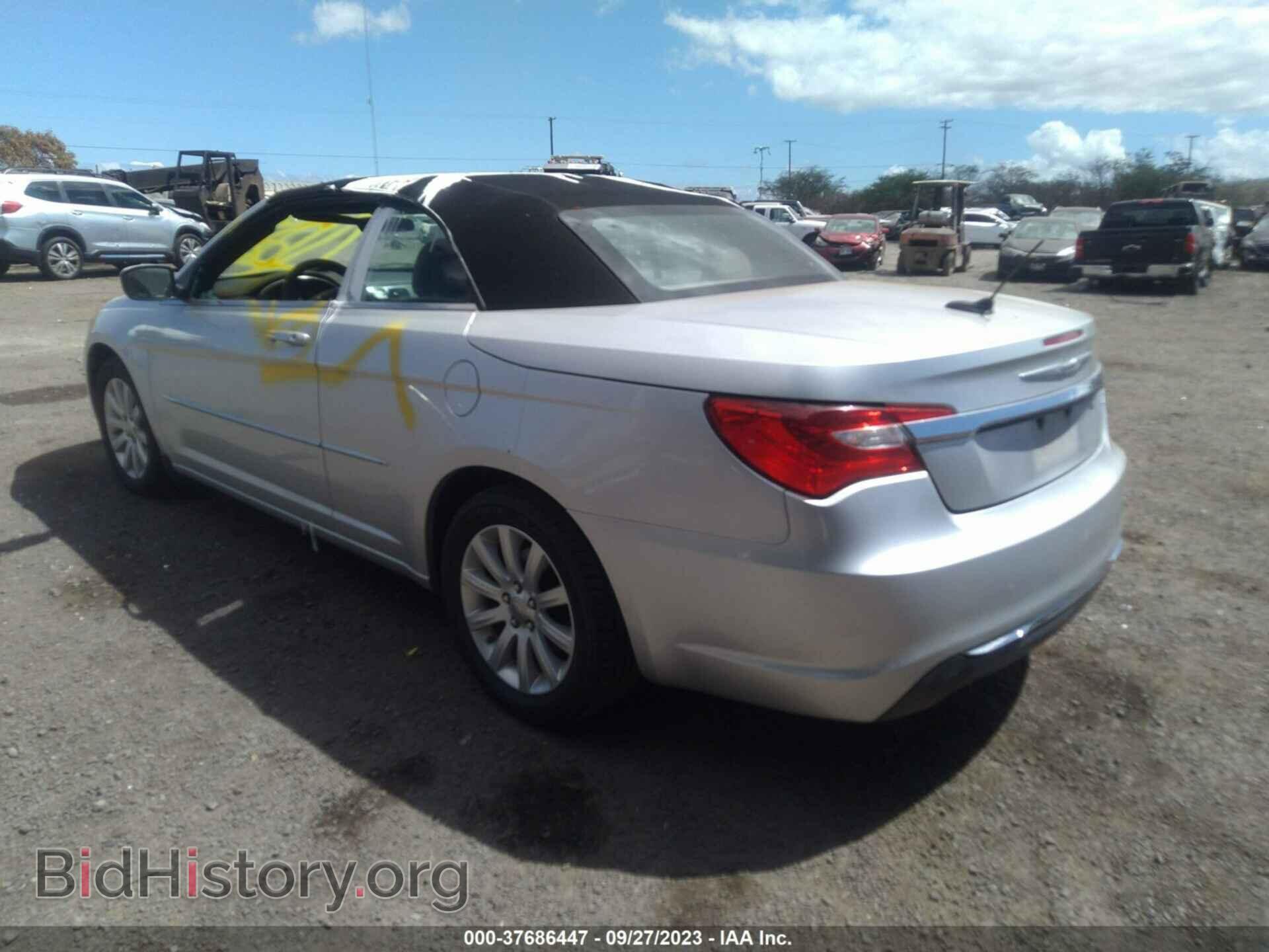 2011 CHRYSLER 200 - VIN: 1C3BC2EB7BN575745 - Фото 3