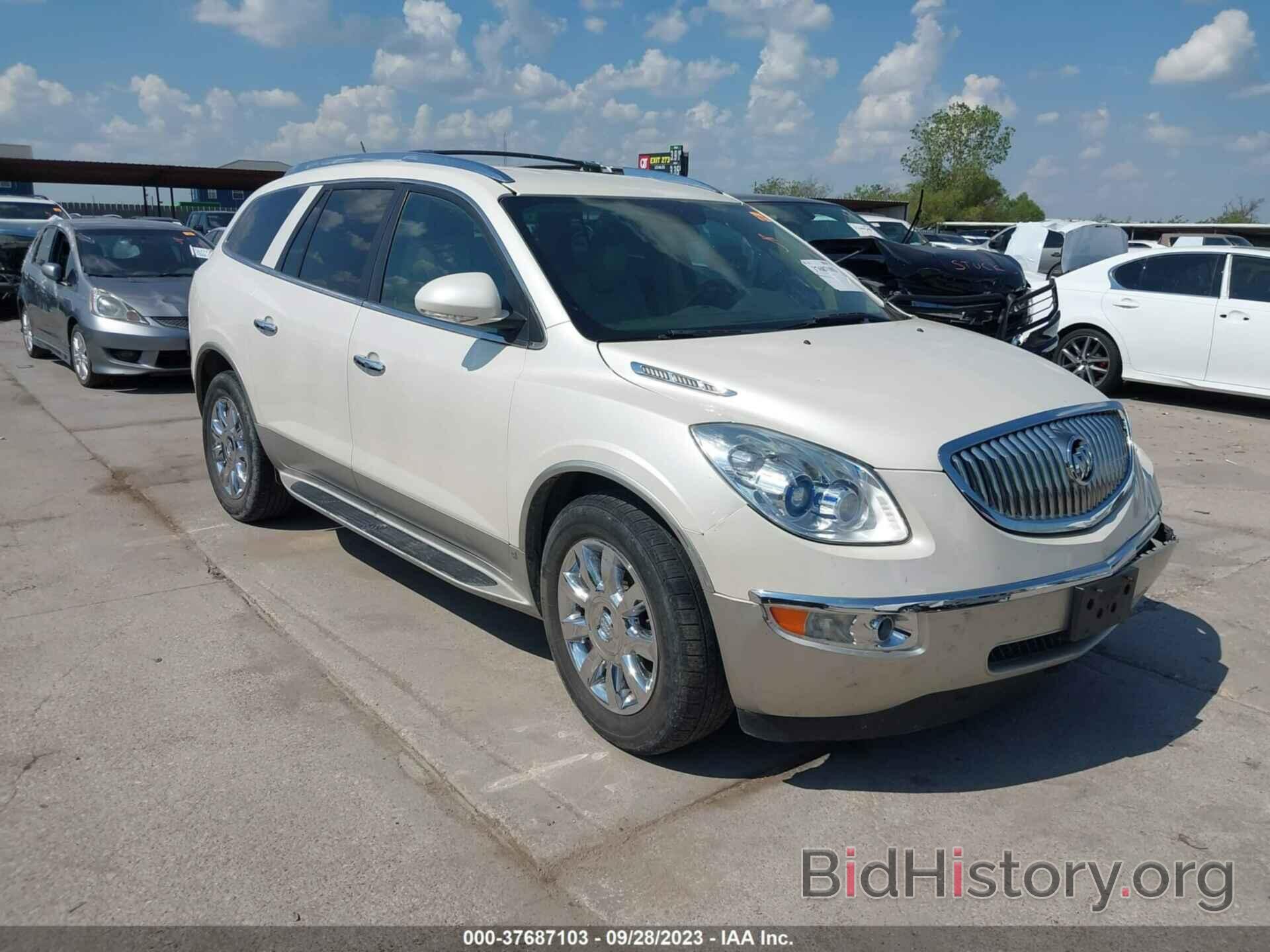 Photo 5GAKRCED4BJ143947 - BUICK ENCLAVE 2011