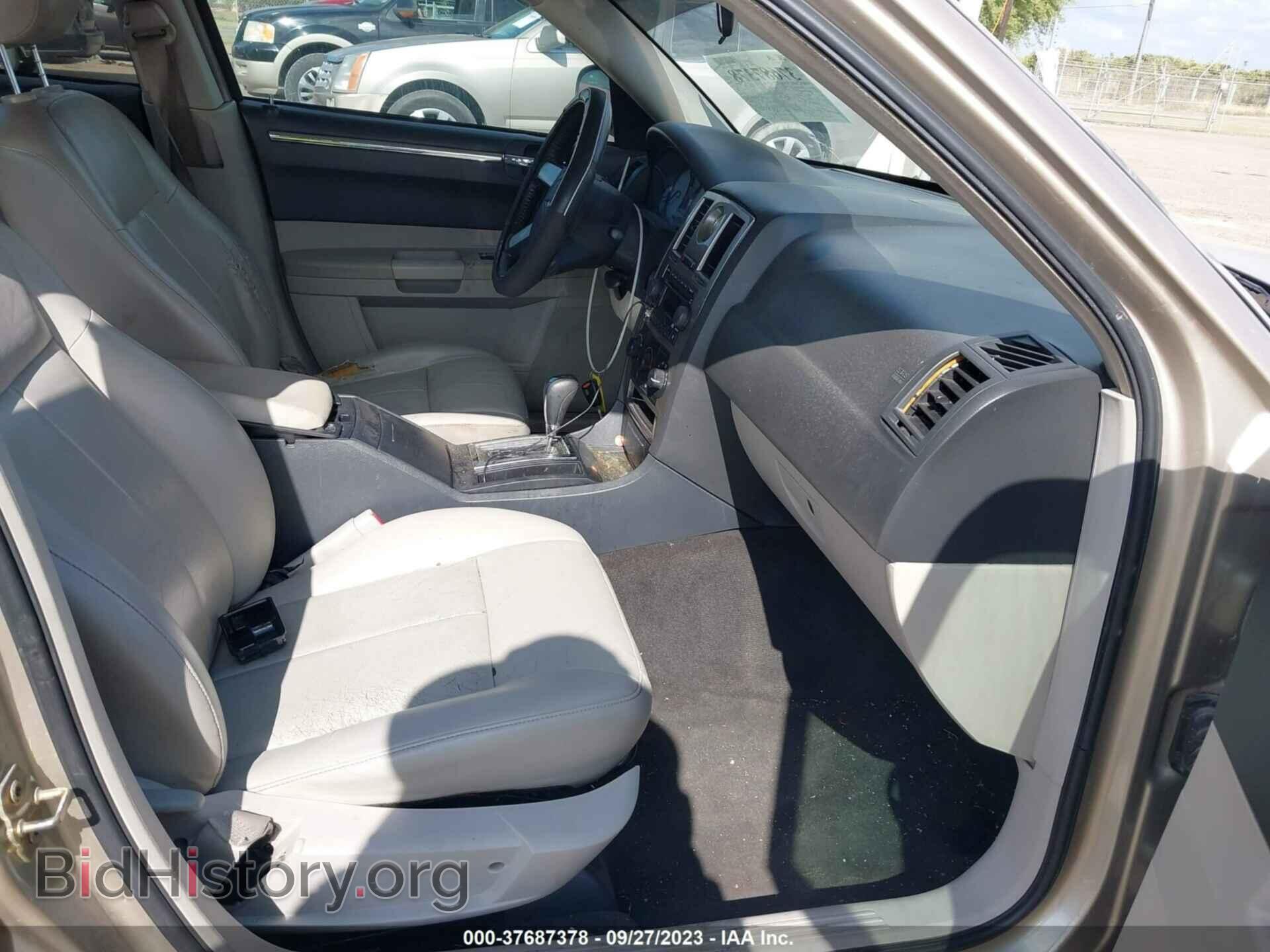 2006 CHRYSLER 300 - VIN: 2C3KA53G66H257703 - Фото 5