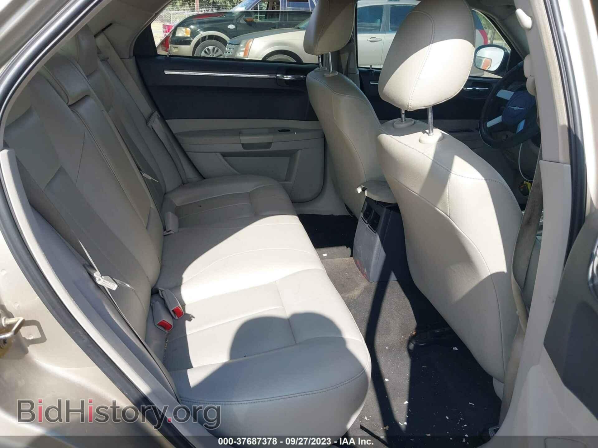 2006 CHRYSLER 300 - VIN: 2C3KA53G66H257703 - Фото 8