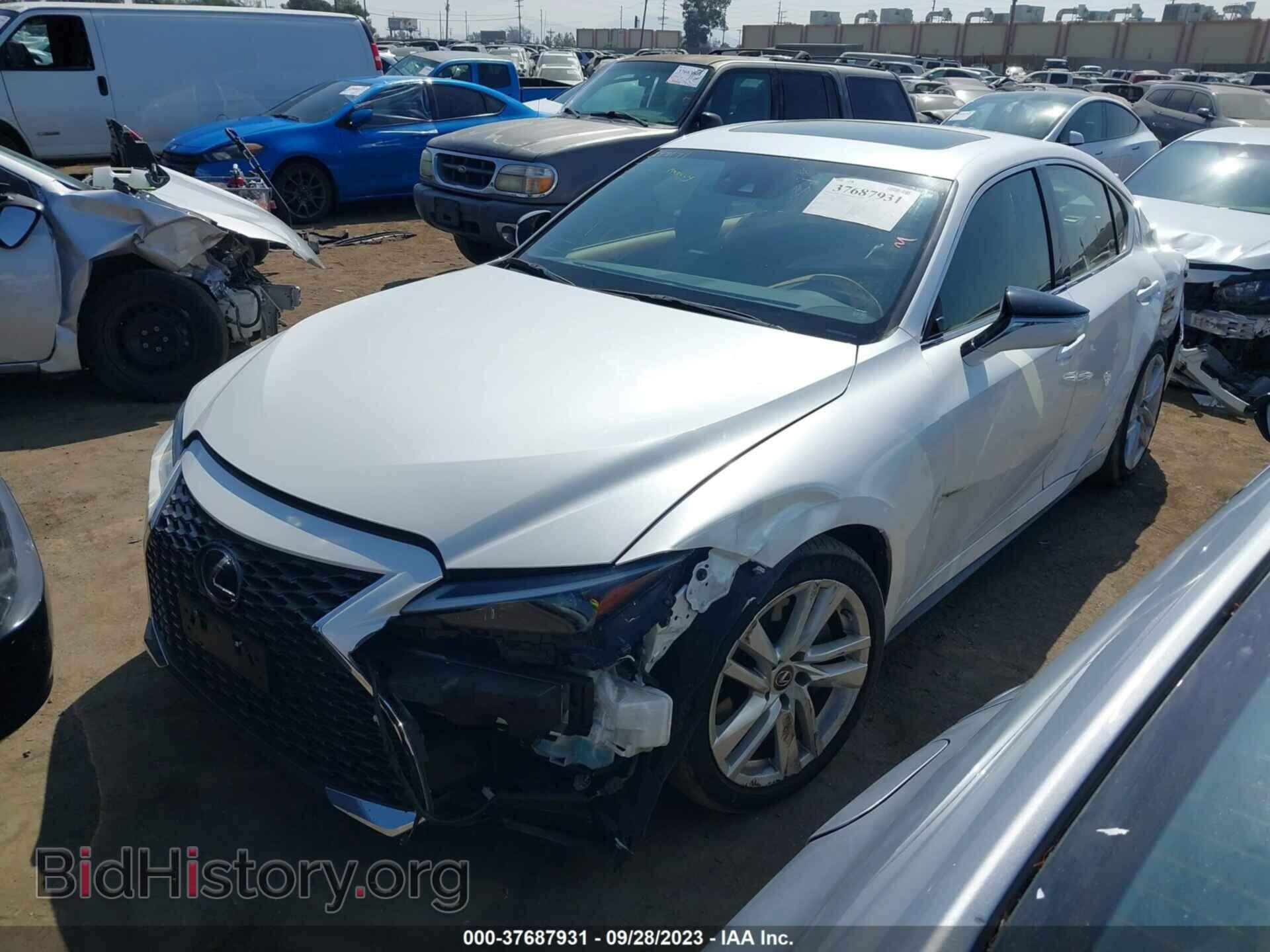 2021 LEXUS IS - VIN: JTHCA1D20M5112963 - Фото 2