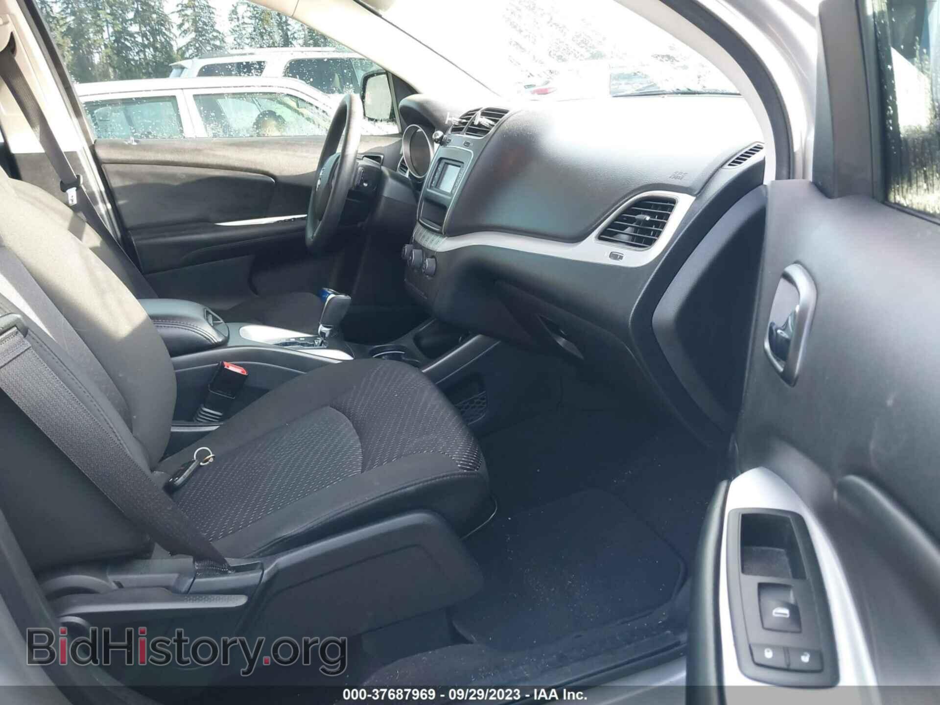 2019 DODGE JOURNEY - VIN: 3C4PDCBB7KT804174 - Фото 5