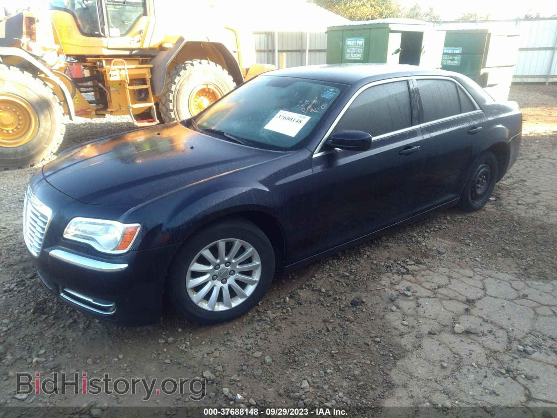 2012 CHRYSLER 300 - VIN: 2C3CCAAG3CH283942 - Photo 2