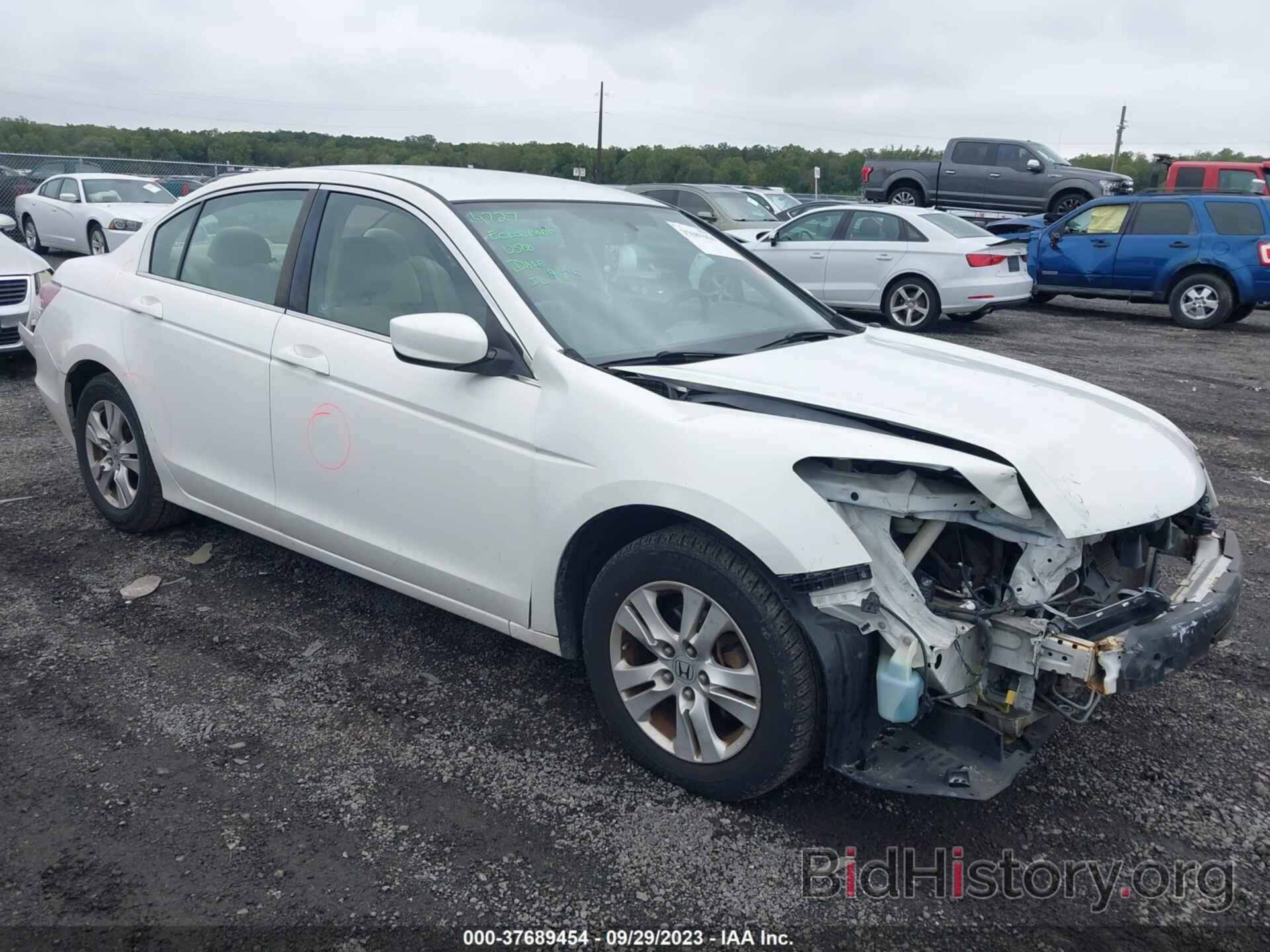 Photo 1HGCP2F46AA137522 - HONDA ACCORD SDN 2010