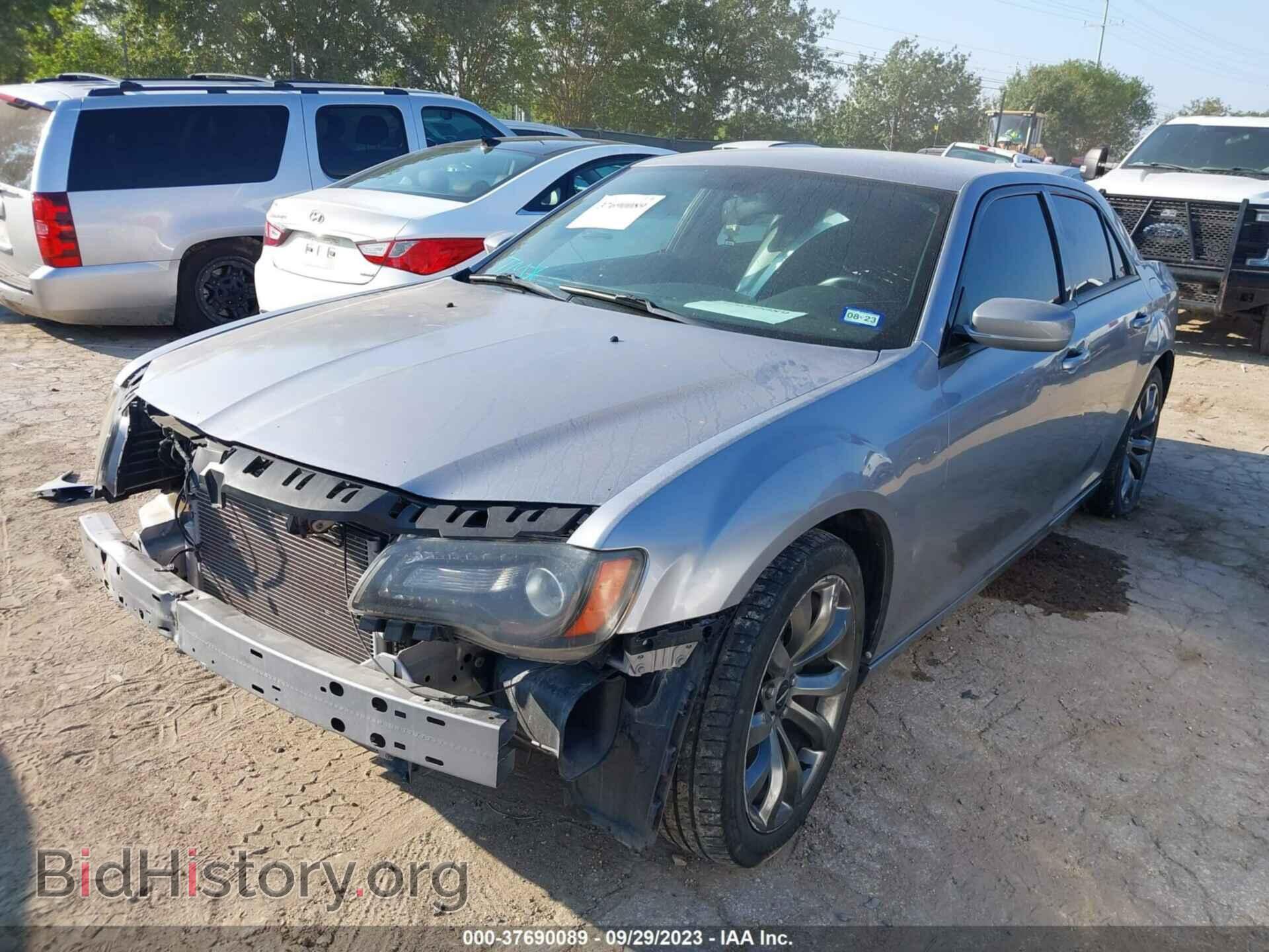 2014 CHRYSLER 300 - VIN: 2C3CCABG1EH336445 - Фото 2