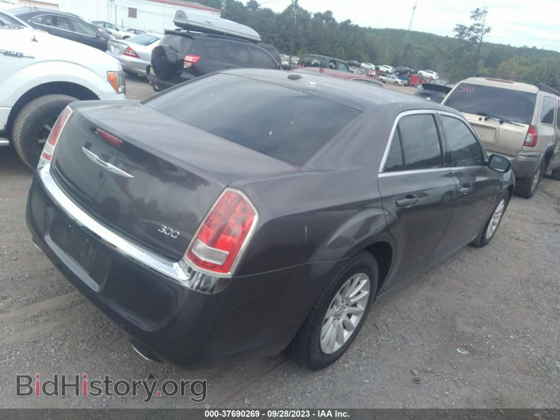 2014 CHRYSLER 300 - VIN: 2C3CCAAG4EH118873 - Фото 4