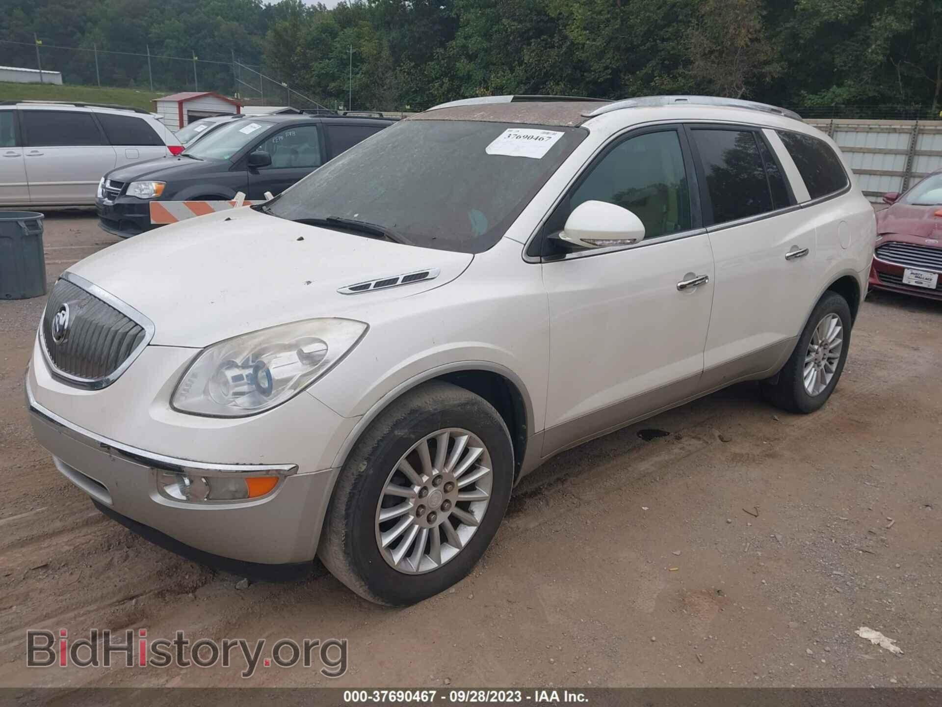 2012 BUICK ENCLAVE - VIN: 5GAKRCED6CJ154563 - Фото 2