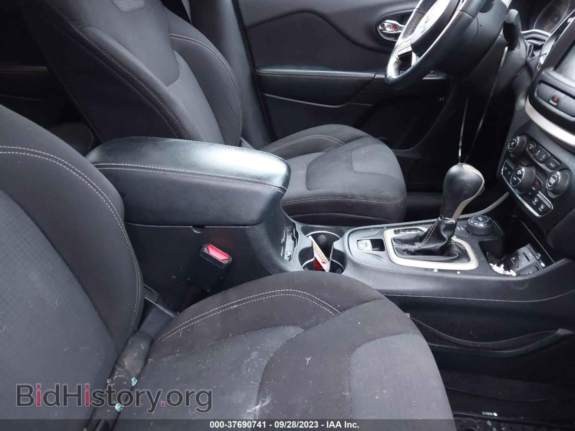 2015 JEEP CHEROKEE - VIN: 1C4PJMCS1FW725533 - Фото 5