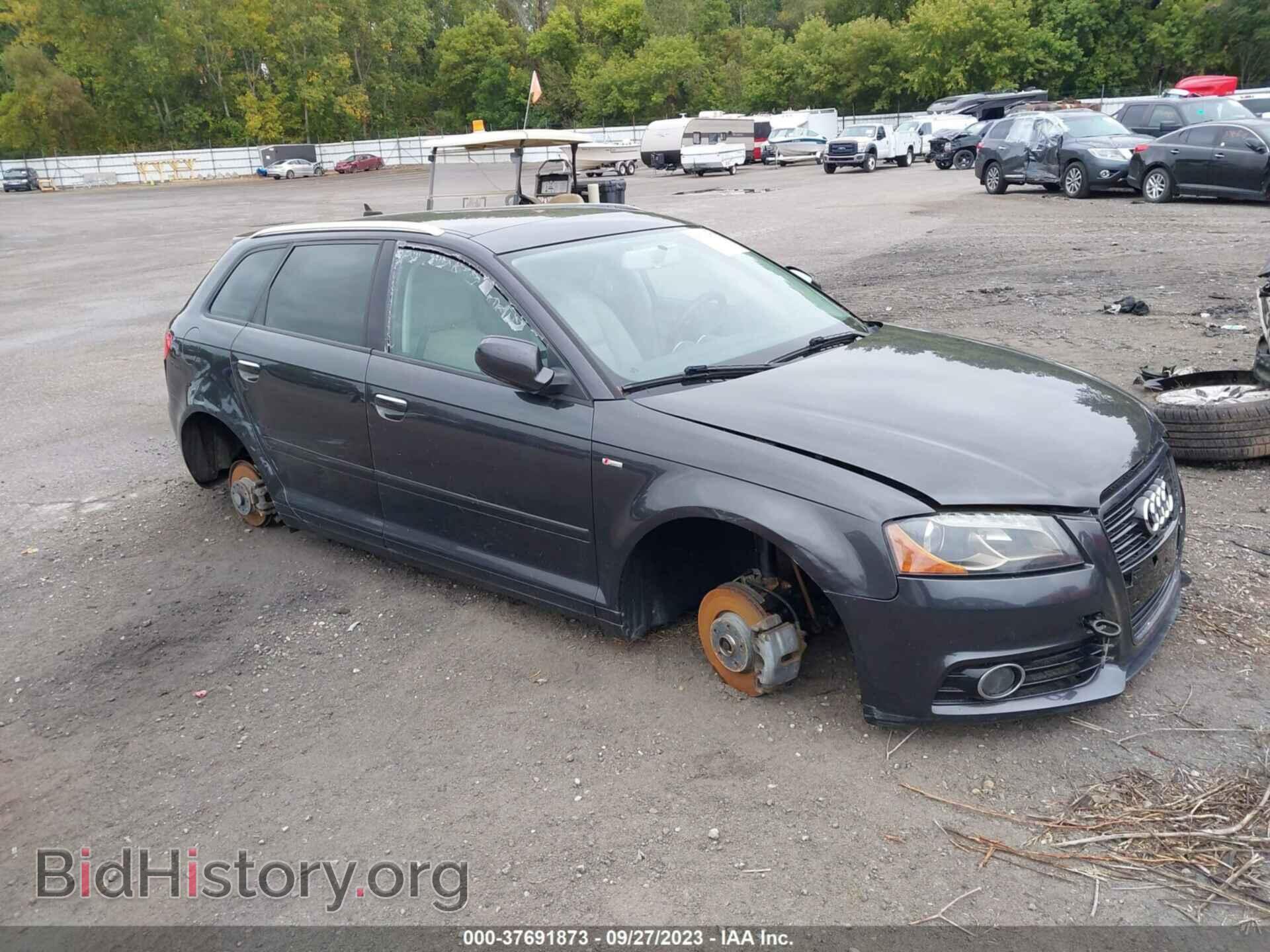 Photo WAUPFAFMXBA048936 - AUDI A3 2011