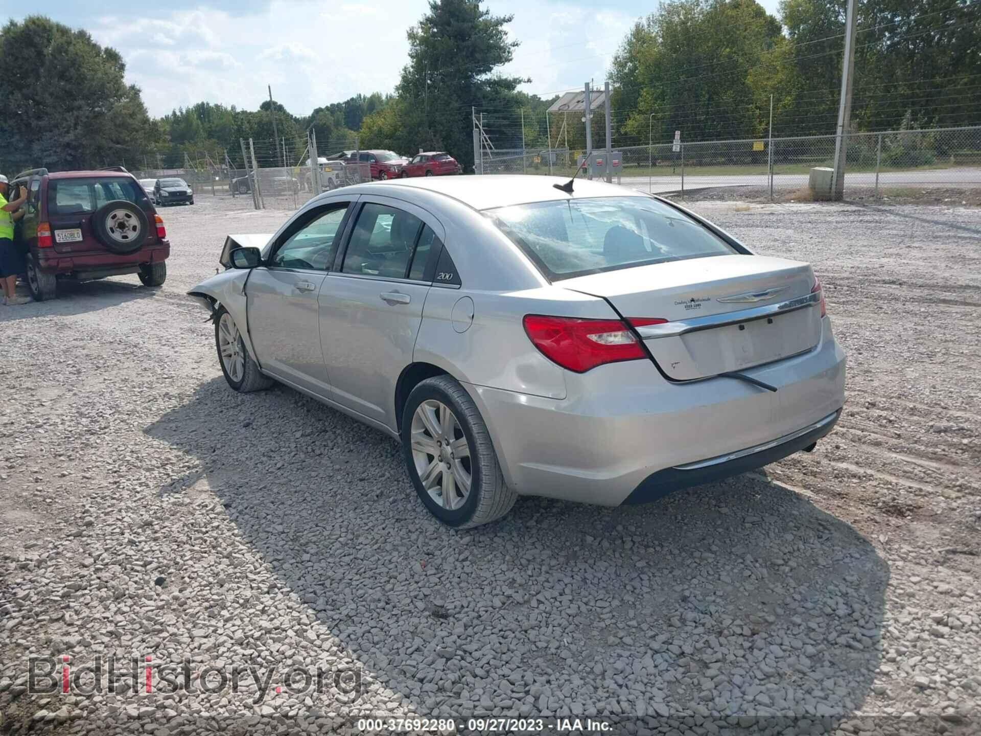 2012 CHRYSLER 200 - VIN: 1C3CCBAB2CN318729 - Фото 3