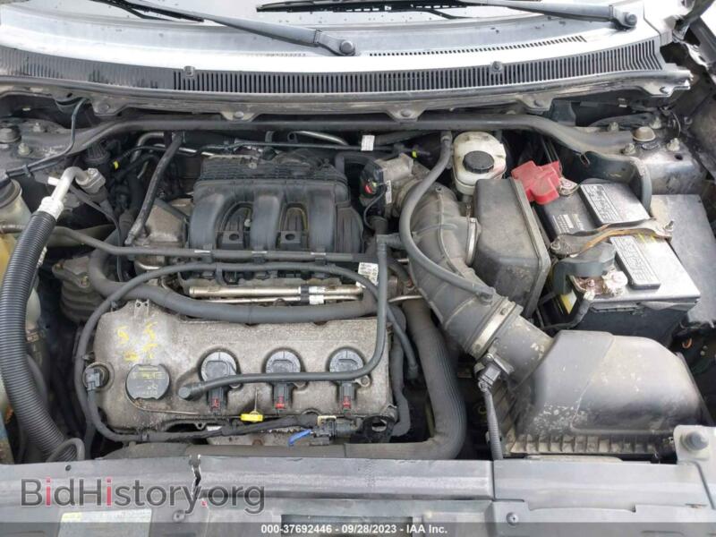 2011 Ford FLEX (VIN 2FMHK6CC5BBD05724) — photo 10 of 16