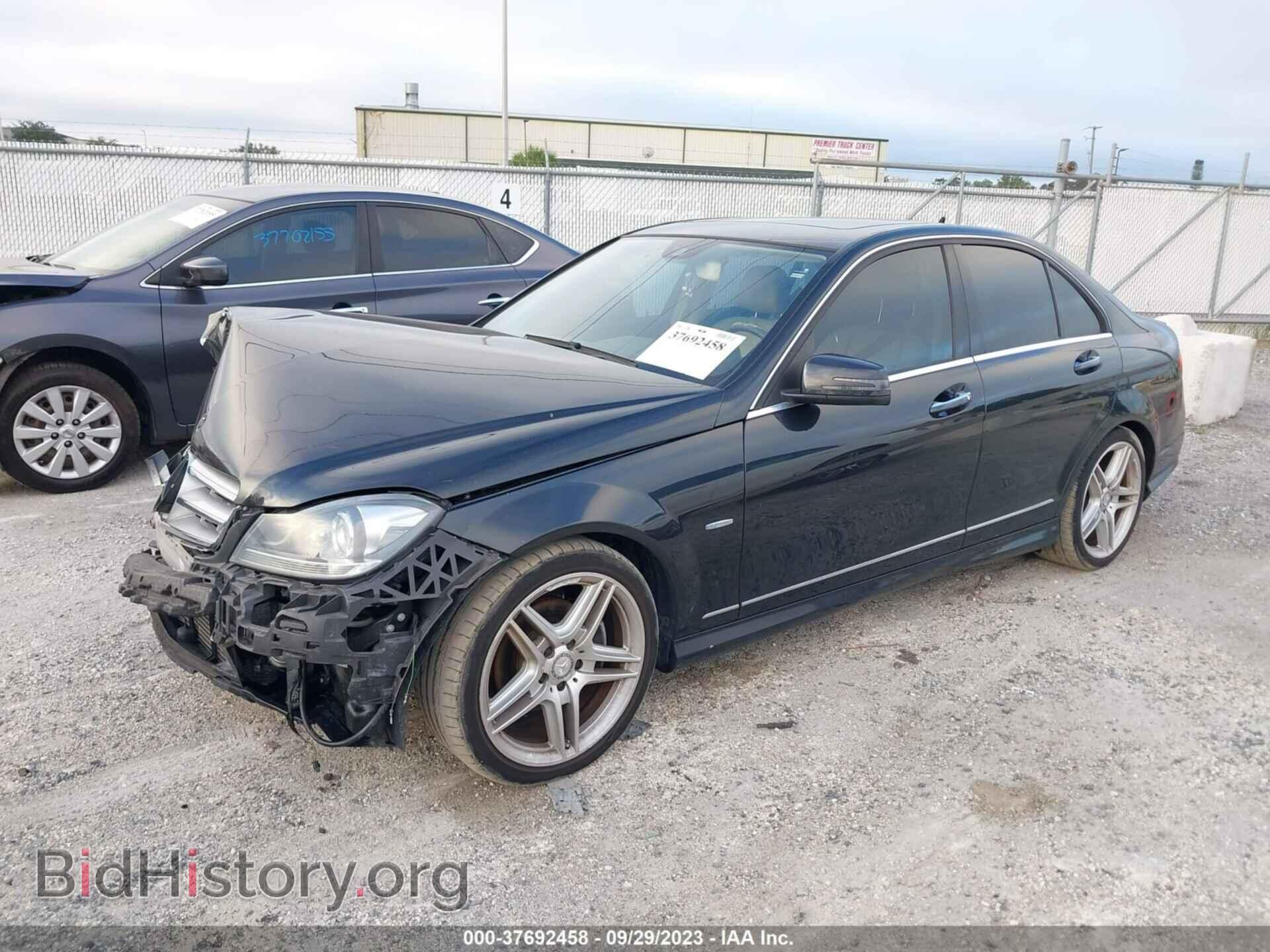 2012 MERCEDES-BENZ C-CLASS - VIN: WDDGF4HB2CA650348 - Фото 2