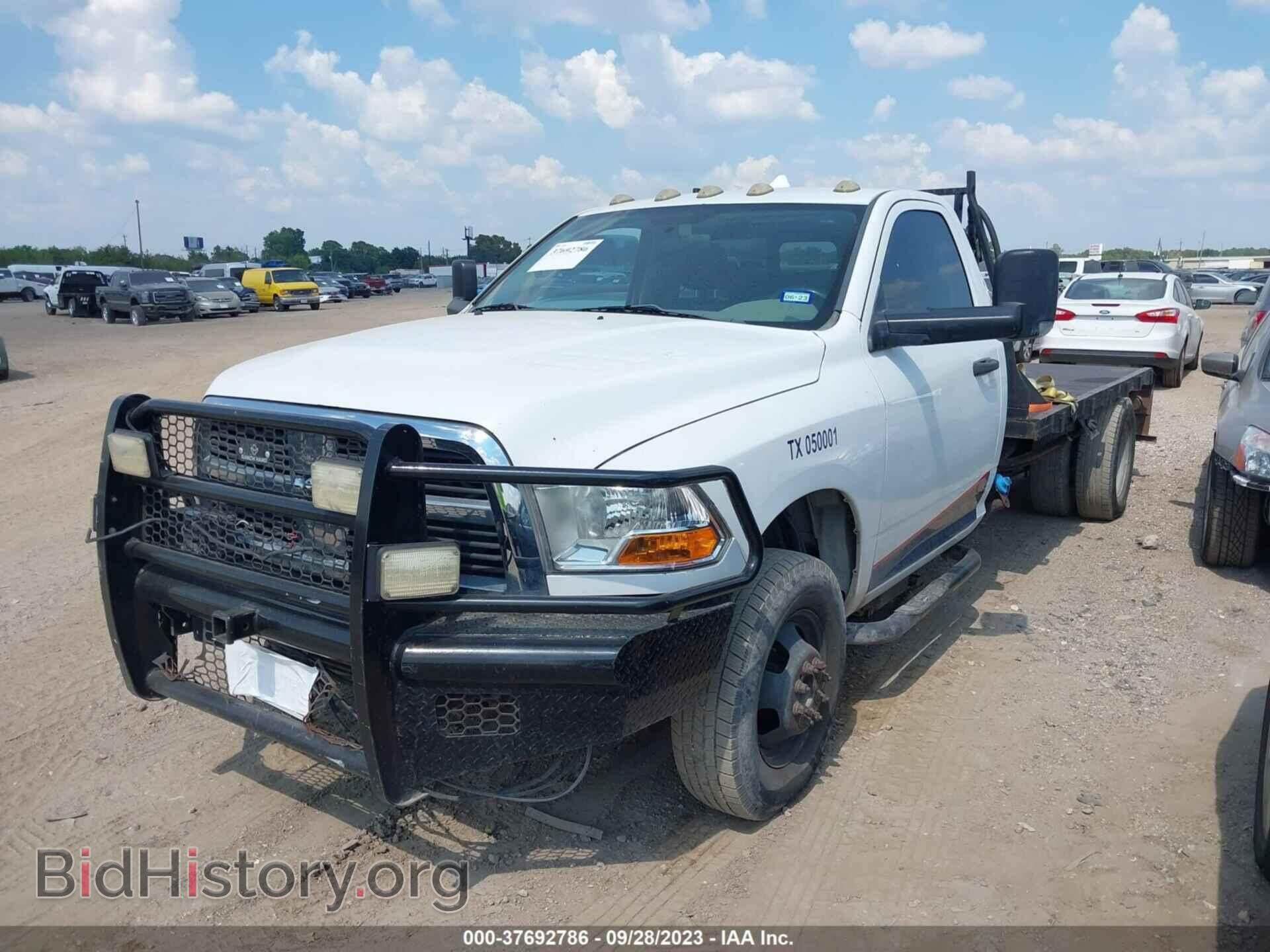 2011 RAM 3500 - VIN: 3D6WF4EL6BG503849 - Фото 2