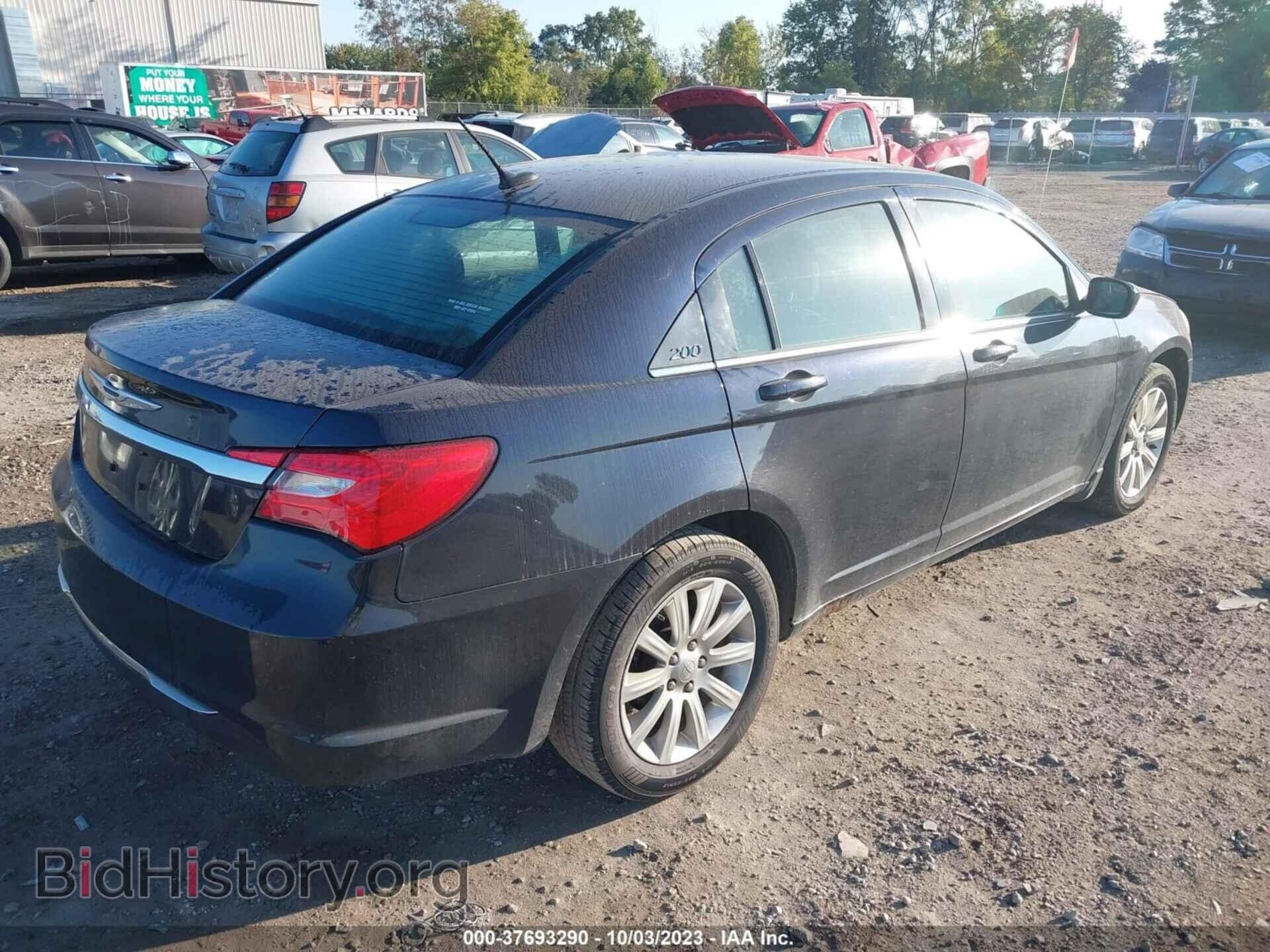 2011 CHRYSLER 200 - VIN: 1C3BC1FB1BN594641 - Фото 4