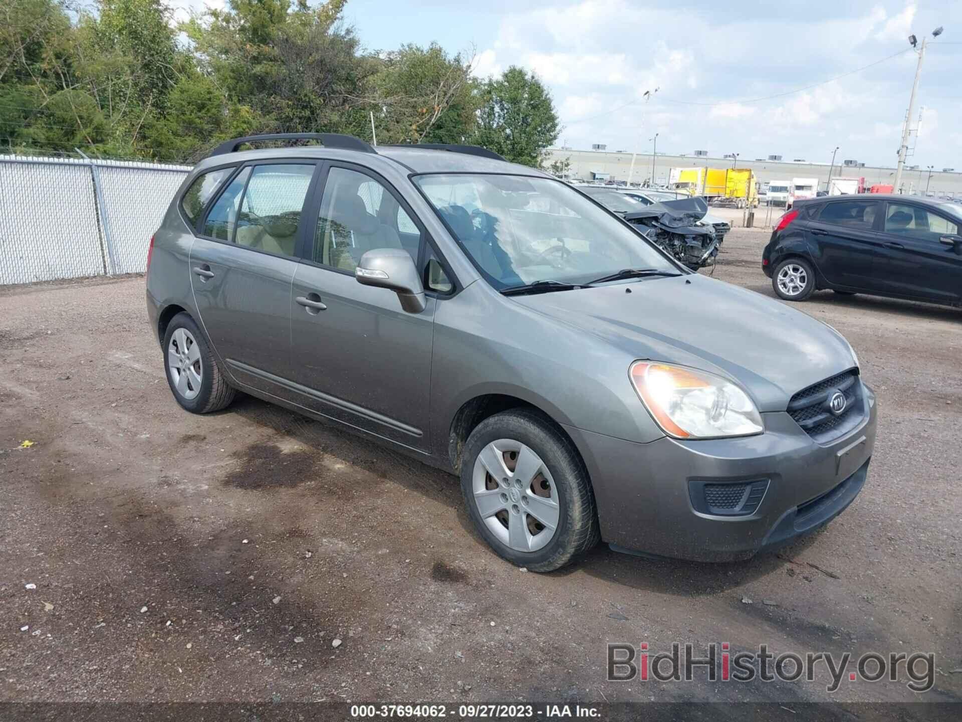 Photo KNAHG8C87A7303765 - KIA RONDO 2010