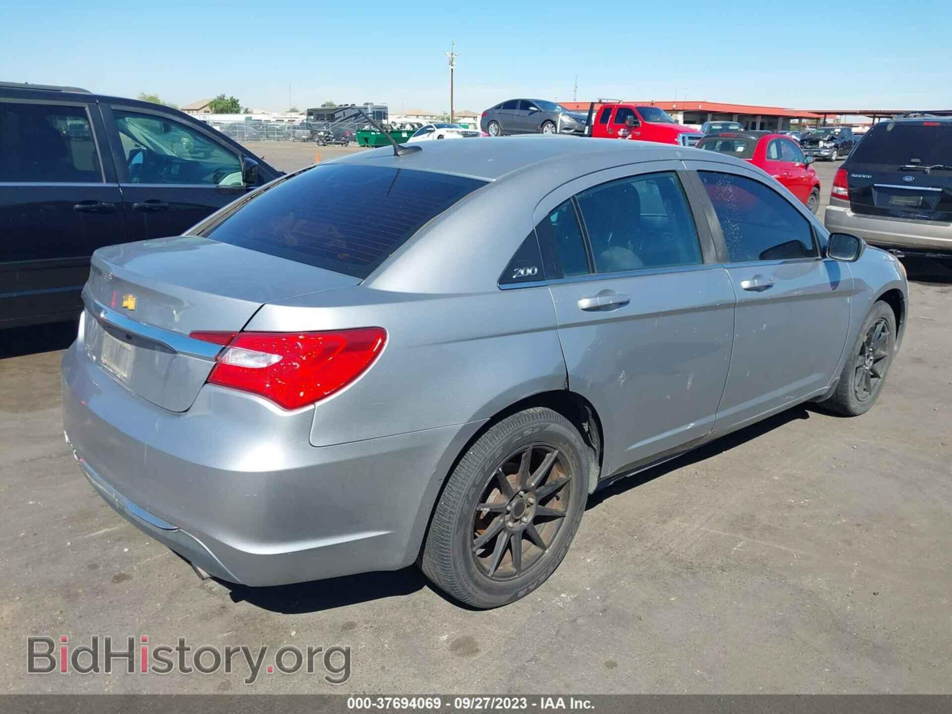 2014 CHRYSLER 200 - VIN: 1C3CCBAB3EN210641 - Фото 4