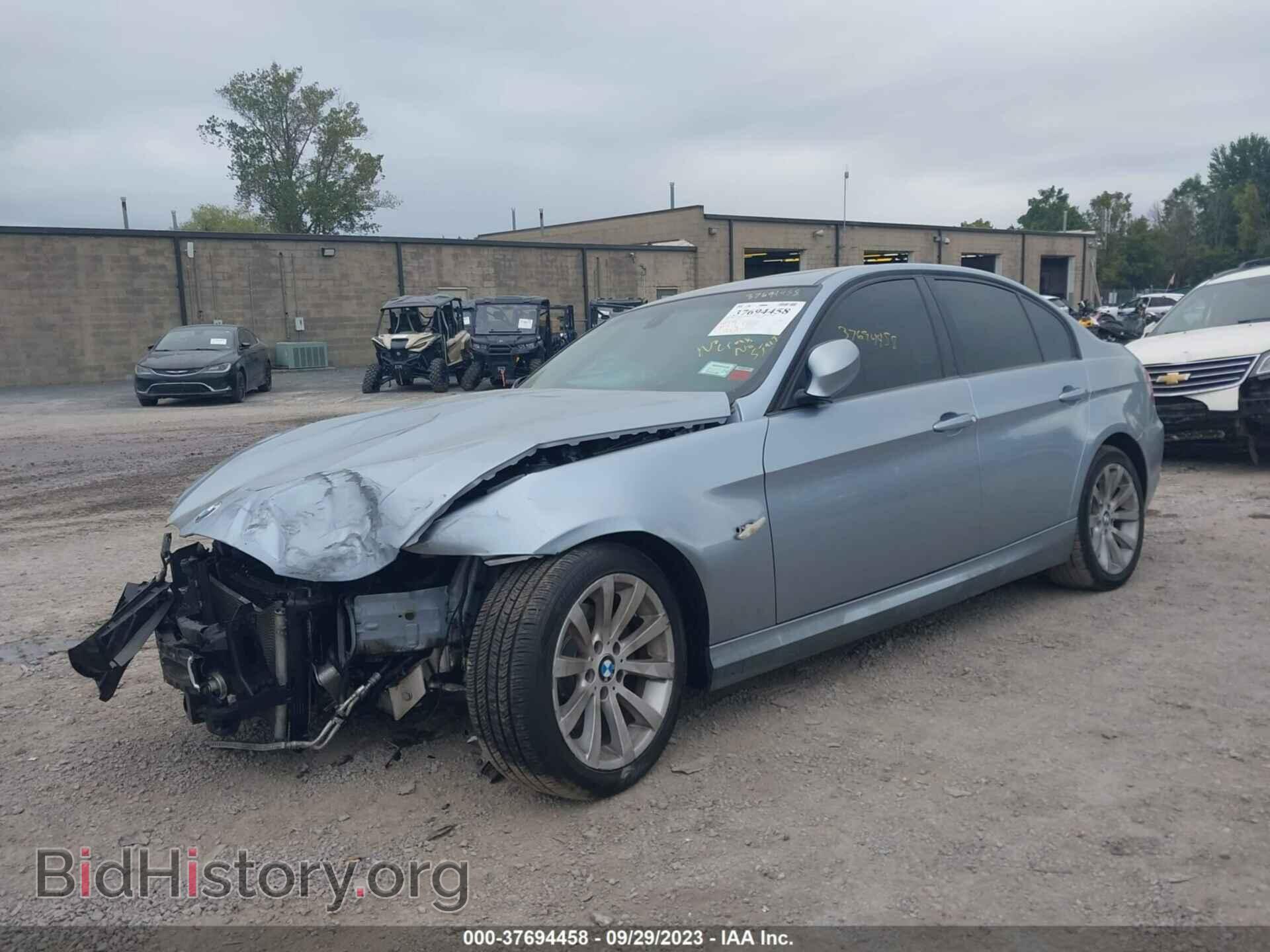 2011 BMW 3 SERIES - VIN: WBAPH7C58BA801356 - Фото 2