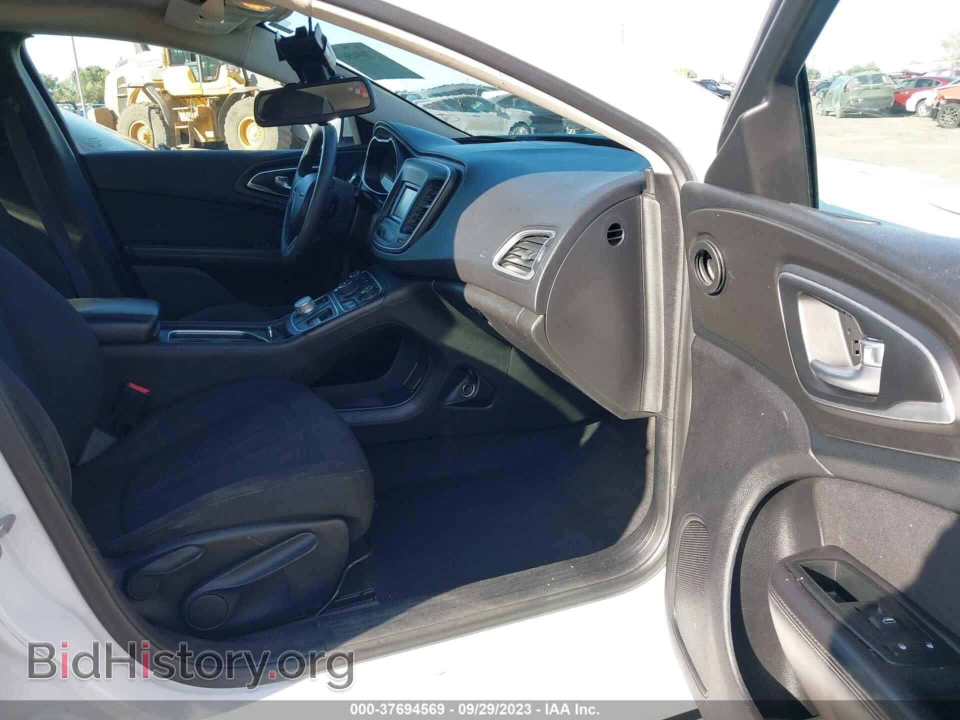2015 CHRYSLER 200 - VIN: 1C3CCCAB4FN570086 - Фото 5