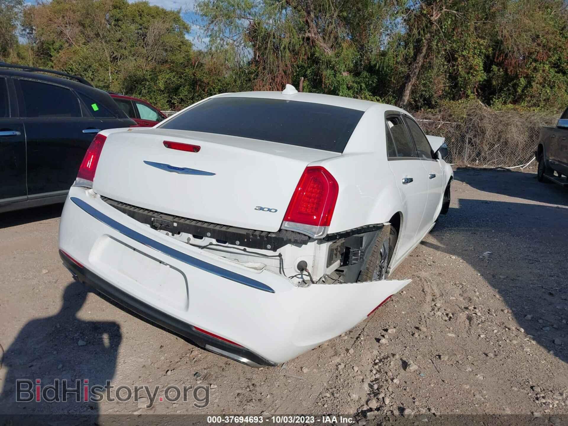 2020 CHRYSLER 300 - VIN: 2C3CCAEG8LH124375 - Фото 4